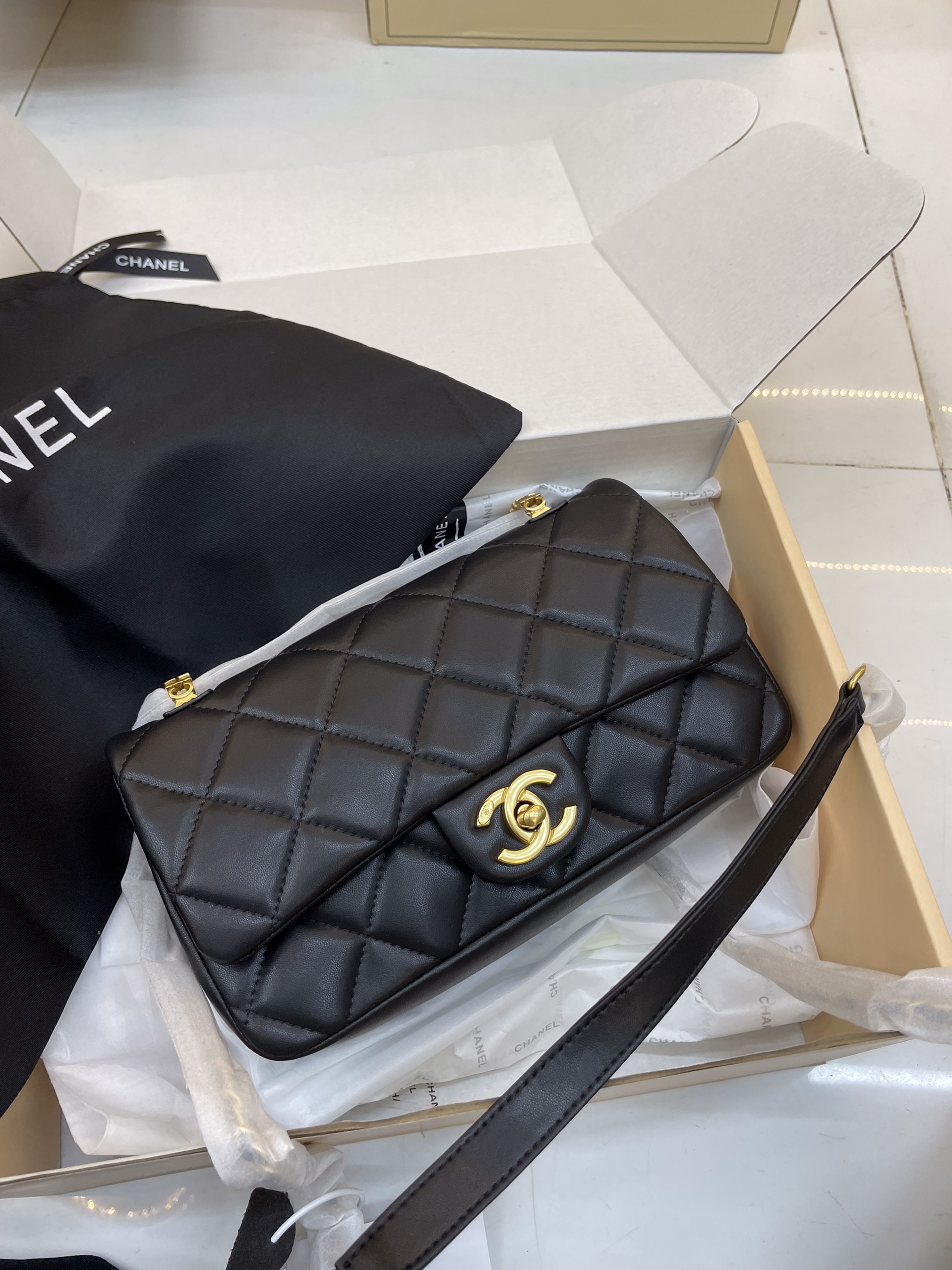 Túi Xách Chanel Classic Super Flap Bag Màu Đen Size 25cm