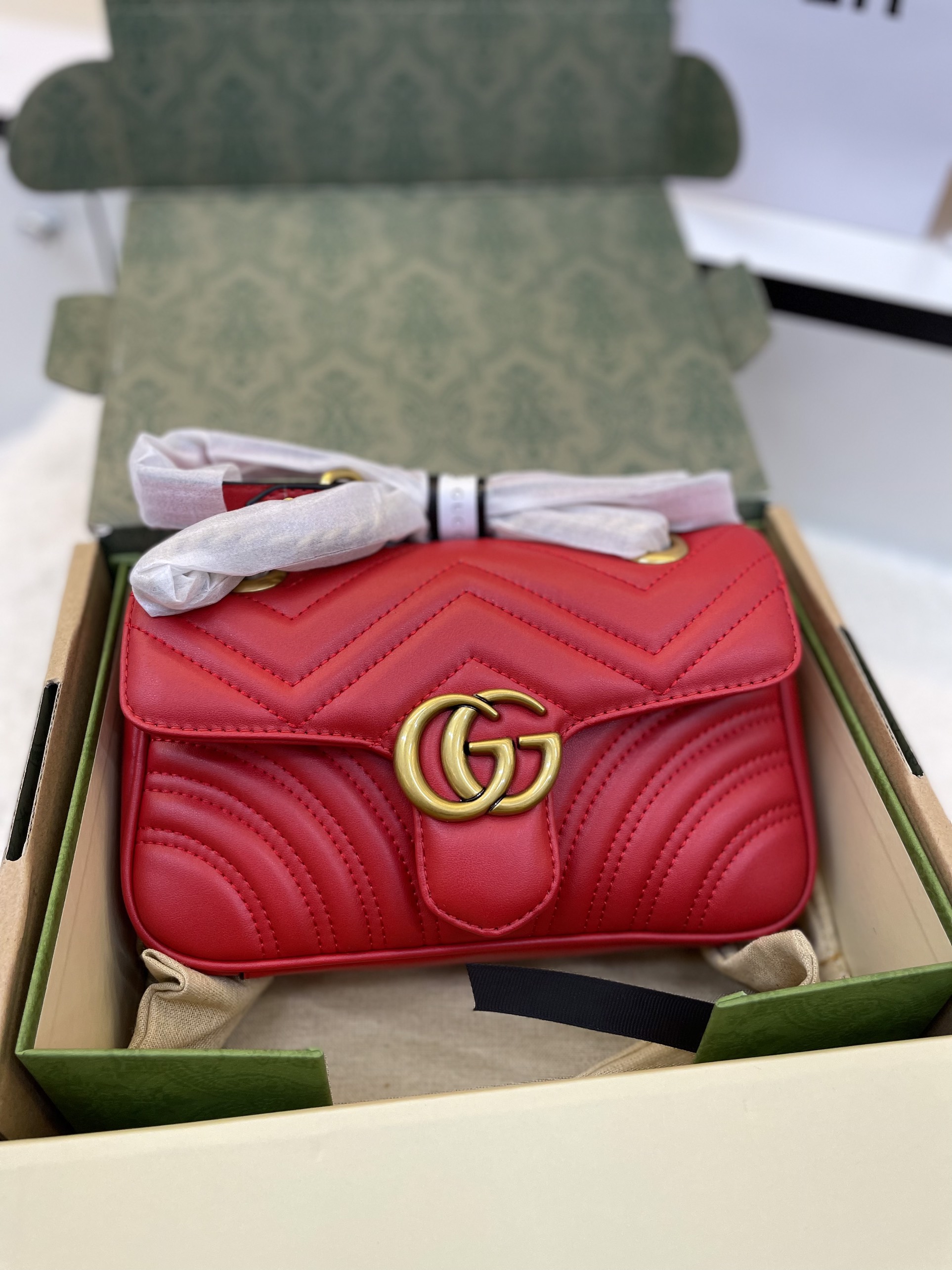 ️️️️️️Túi xách Gucci Marmont Super Màu Đỏ Size 22cm