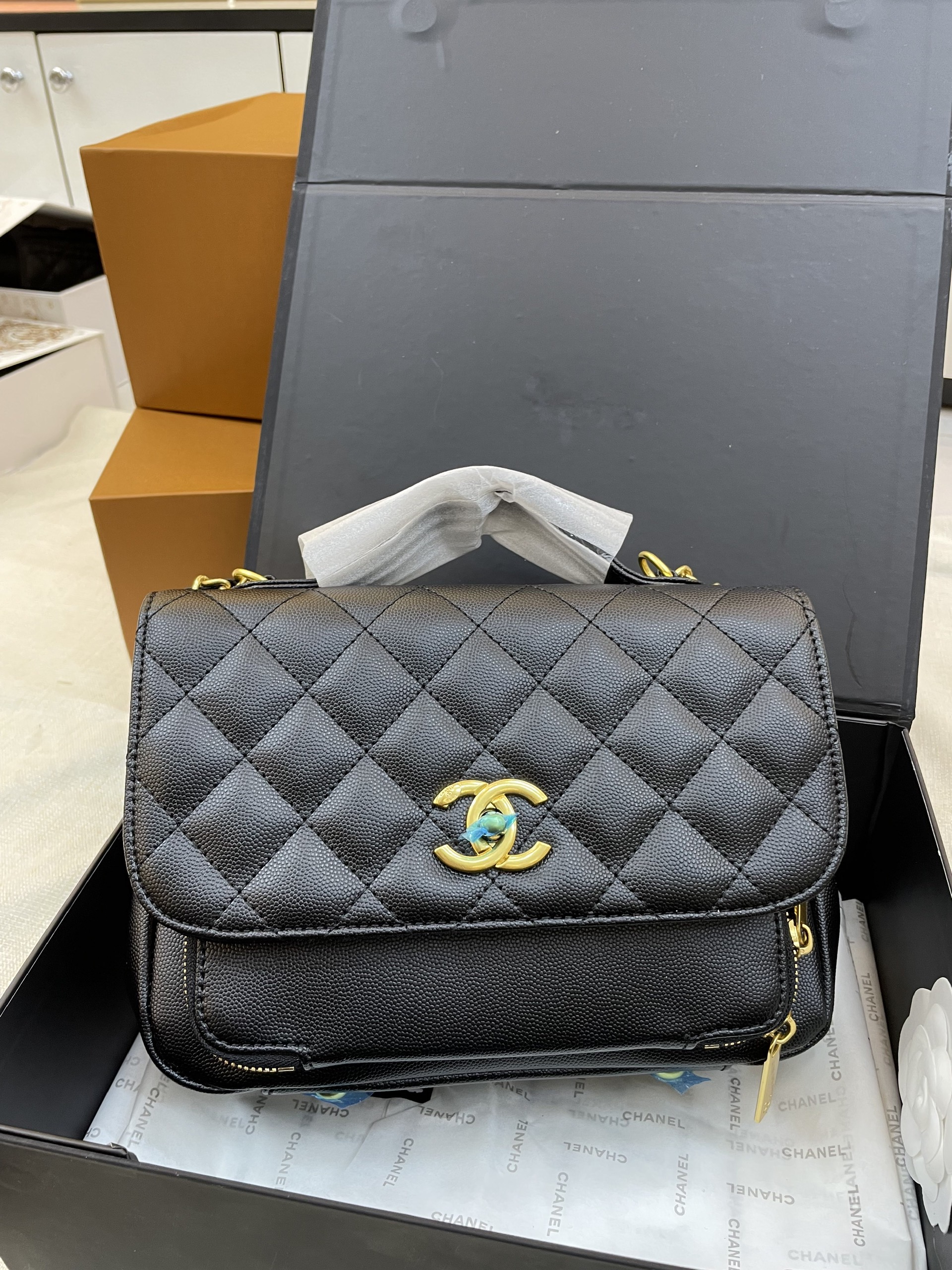 Túi Xách Chanel Super Business Affinity Màu Đen Khóa Vàng Size 25cm