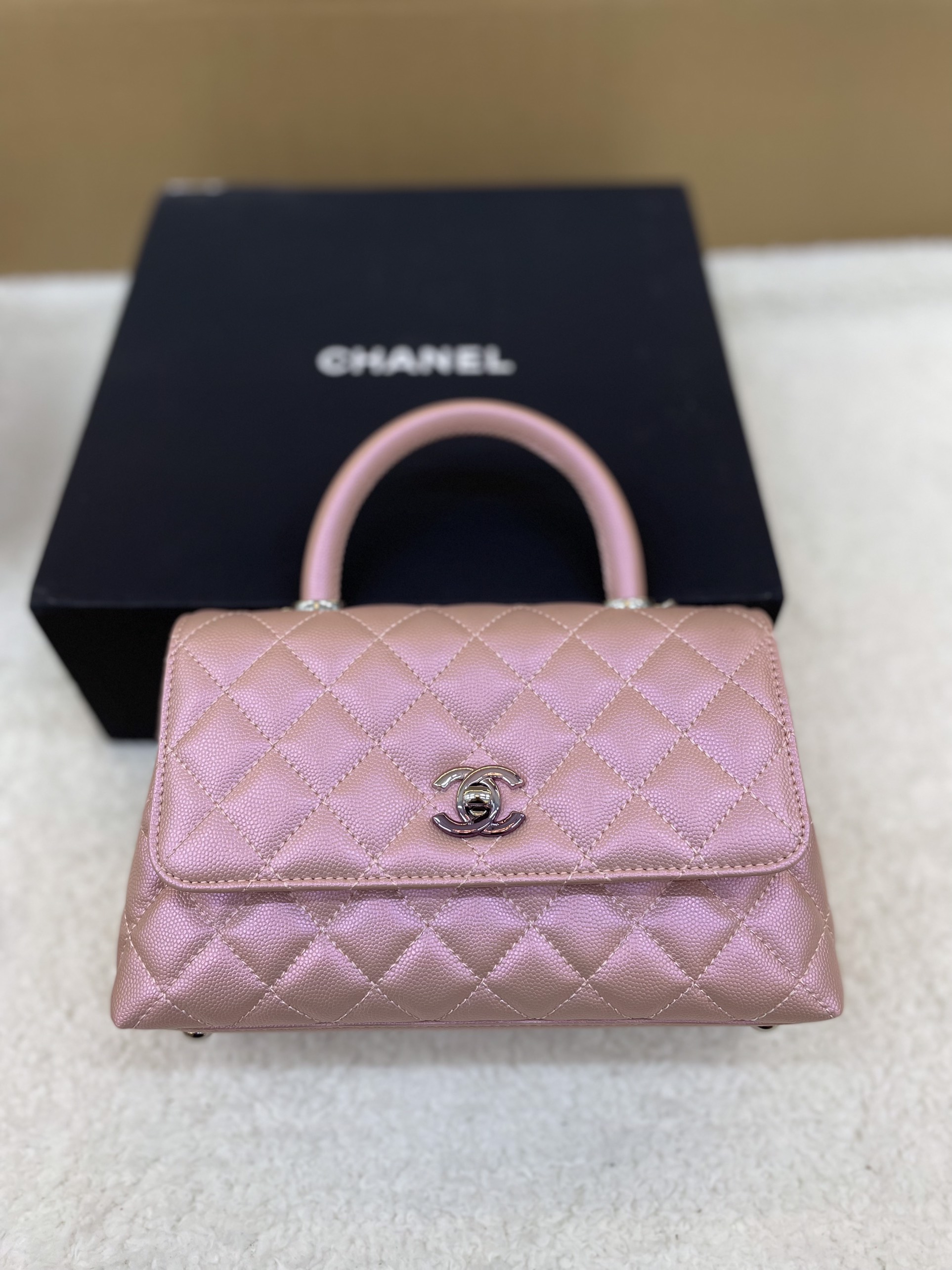 Túi Xách Chanel Coco Super Hồng Nhũ Da Hạt Size 23cm