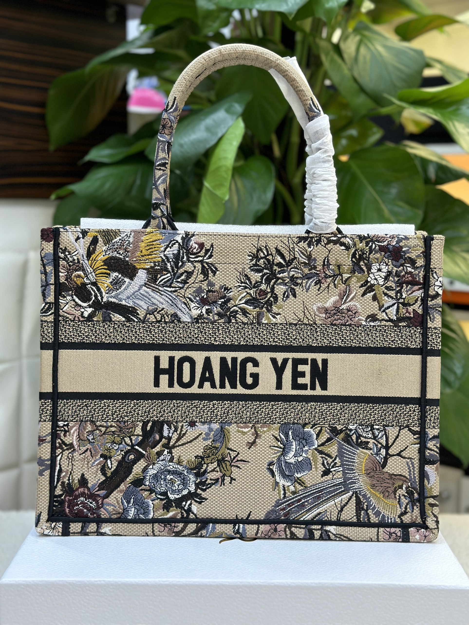 Túi Dior Tote Bag Thêu Tên Hoang Yen Size 36