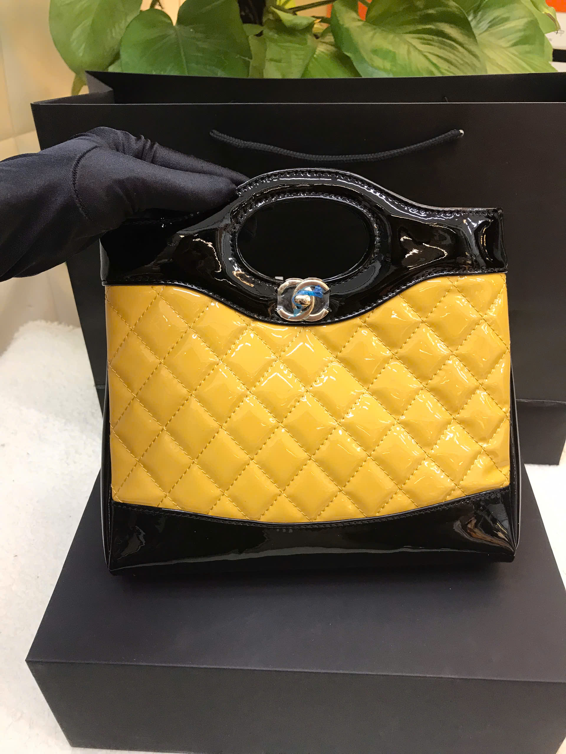 Túi Chanel Mini 31 Bag Patent Black And Yellow Siêu Cấp Size 23cm