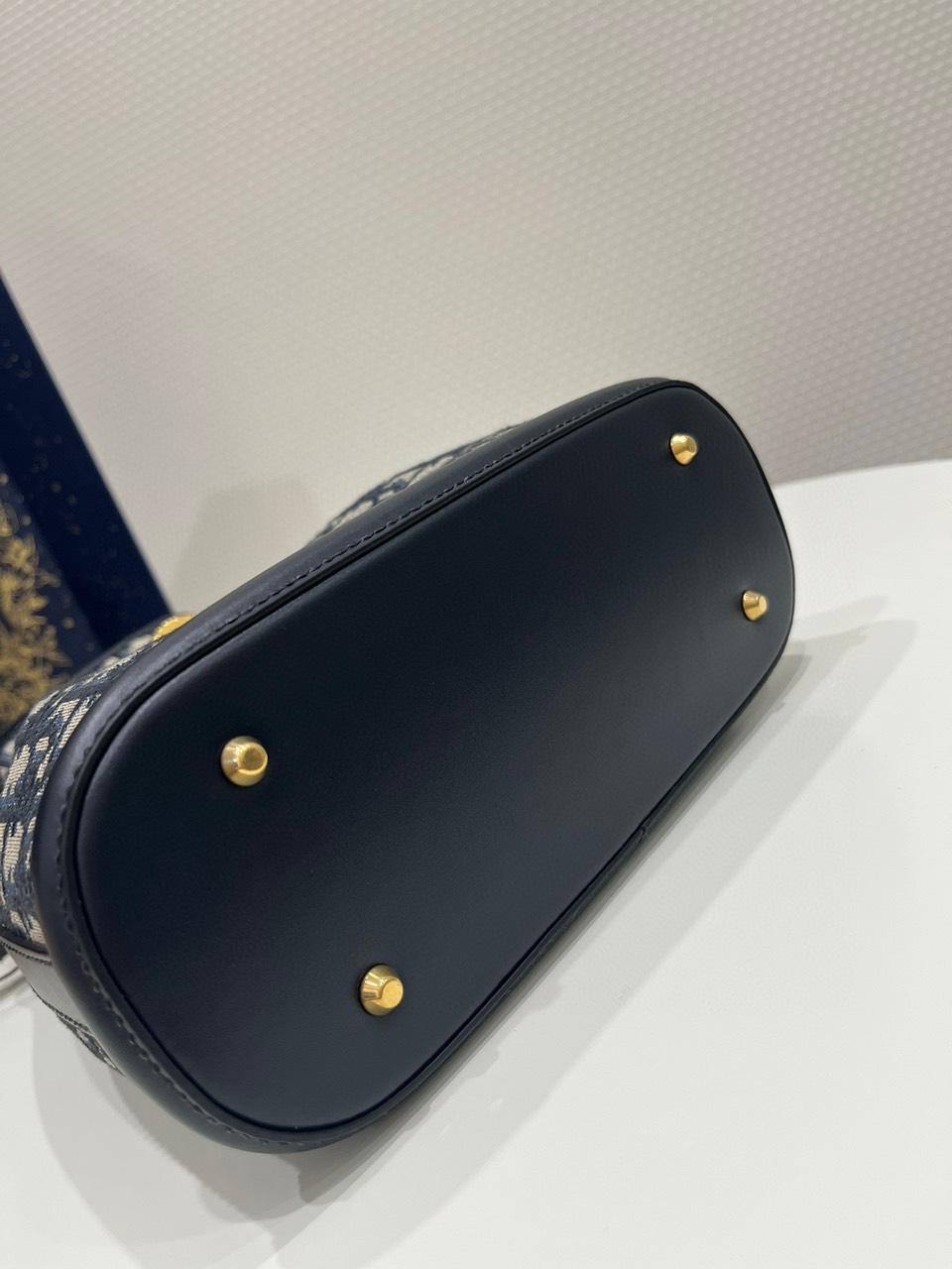 Túi Xách Dior oblique Bucket Lock Siêu Cấp Size 24cm