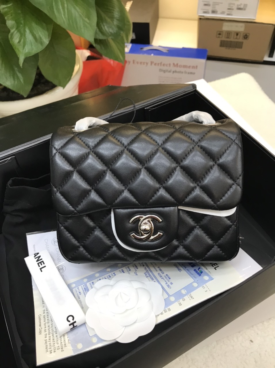 Túi Chanel Classic Flap Mini Màu Đen Khóa Bạc Size 17cm