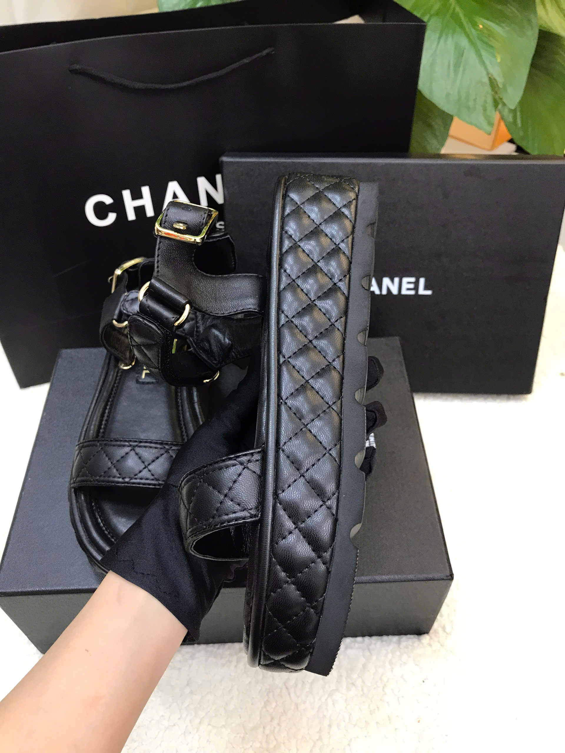 Giày Chanel Black Suede Sandals Siêu Cấp Màu Đen Size 37