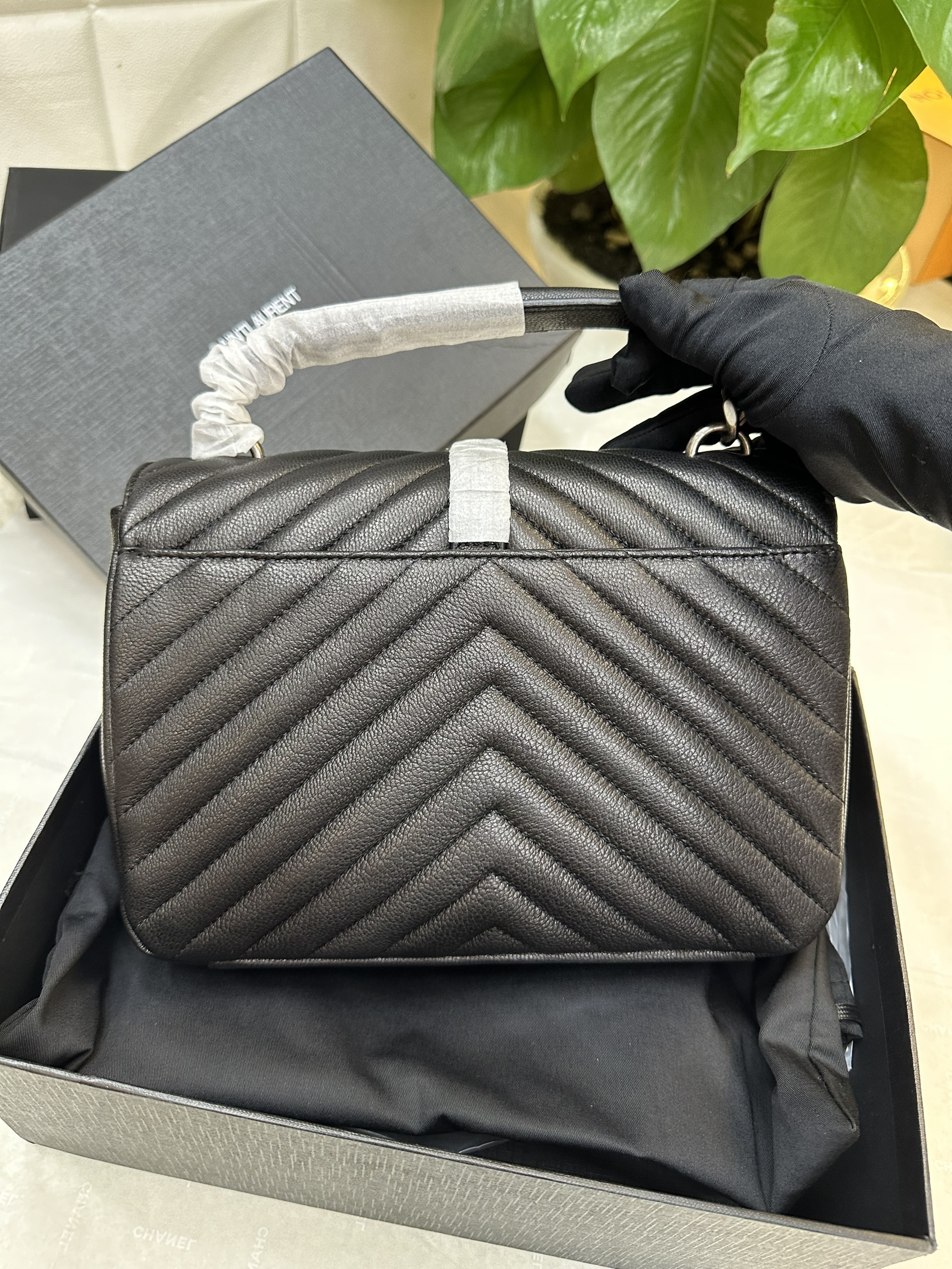 Túi Ysl College Medium In Quilted Leather Black Size 24cm