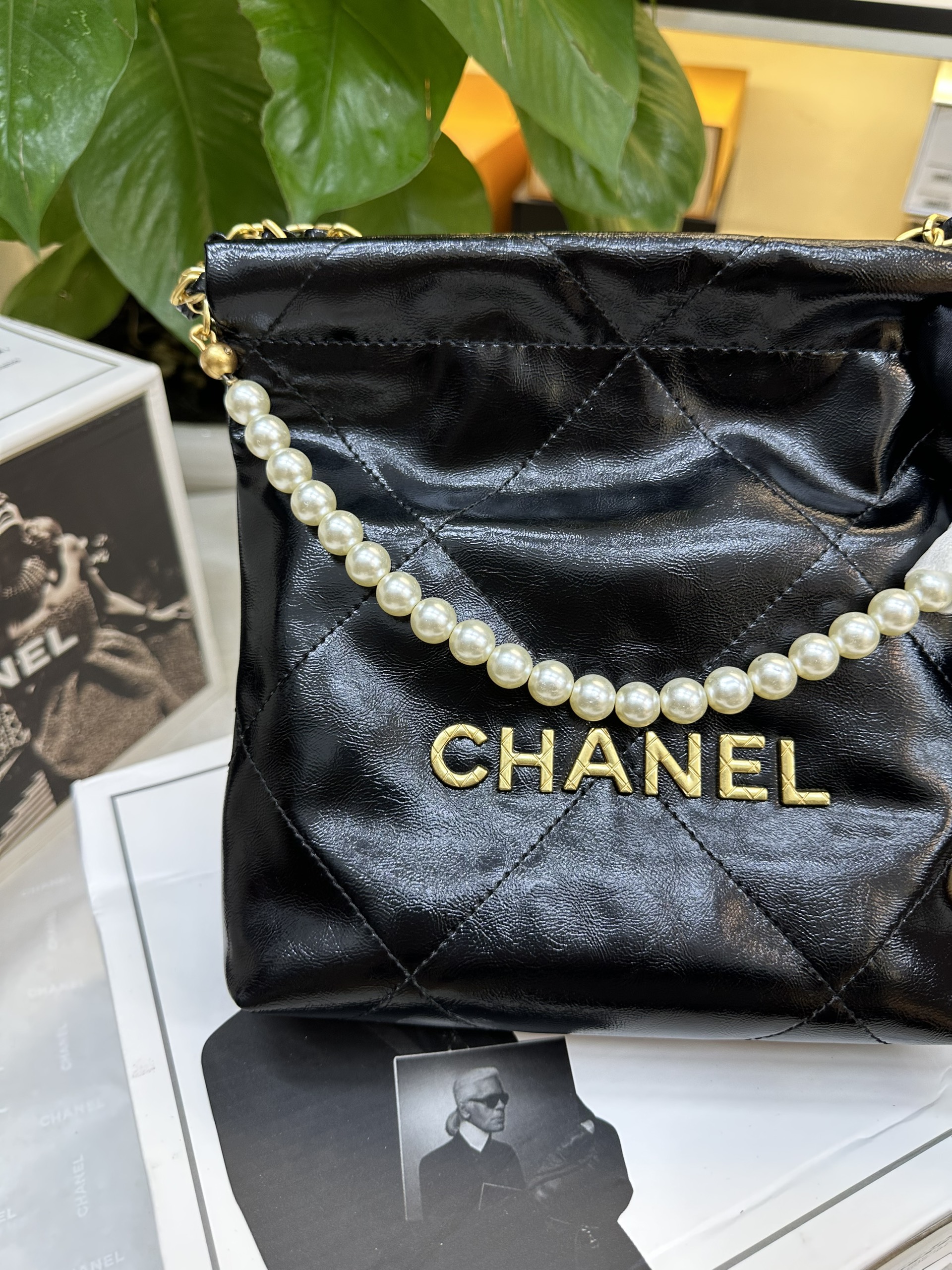 Túi Chanel 22 Mini Bag Black Gold Pearl Super Màu Đen Size 19cm