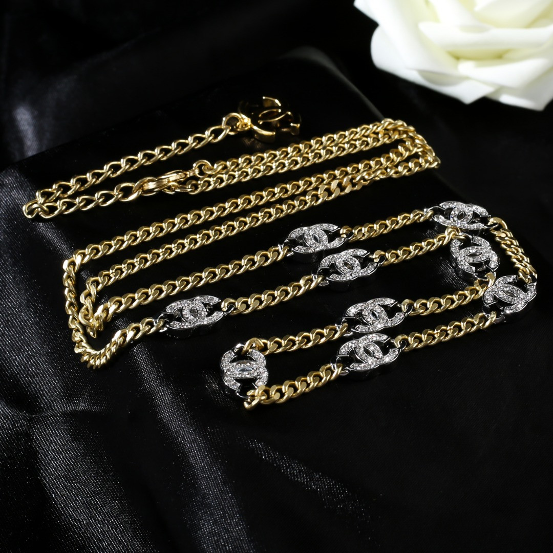 Thắt Lưng Chanel Siêu Cấp Logo Đính Đá Phối Xích Vàng Xen Kẽ