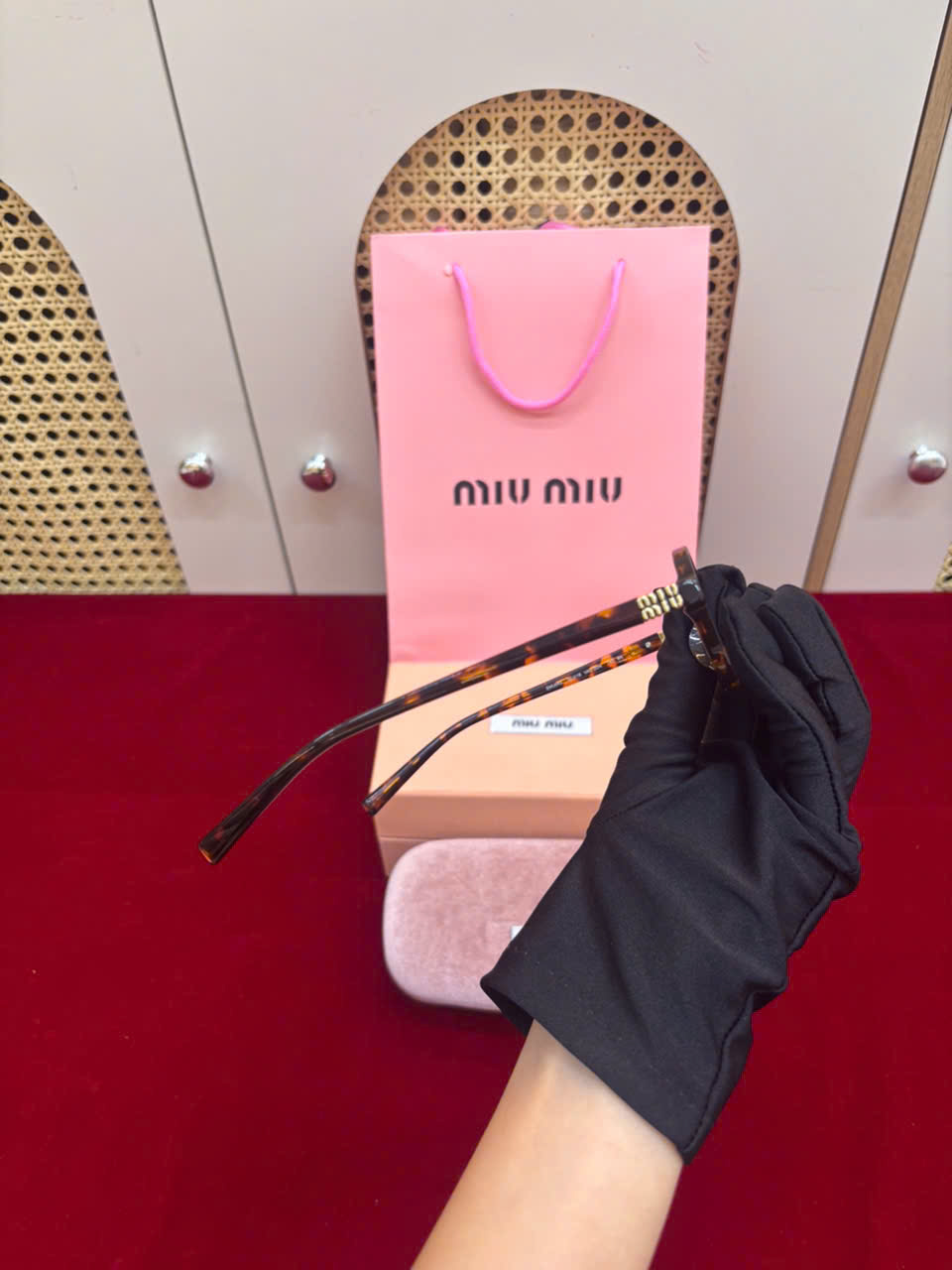 Kính Miu Miu Regard Sunglasses Siêu Cấp SMU04Z