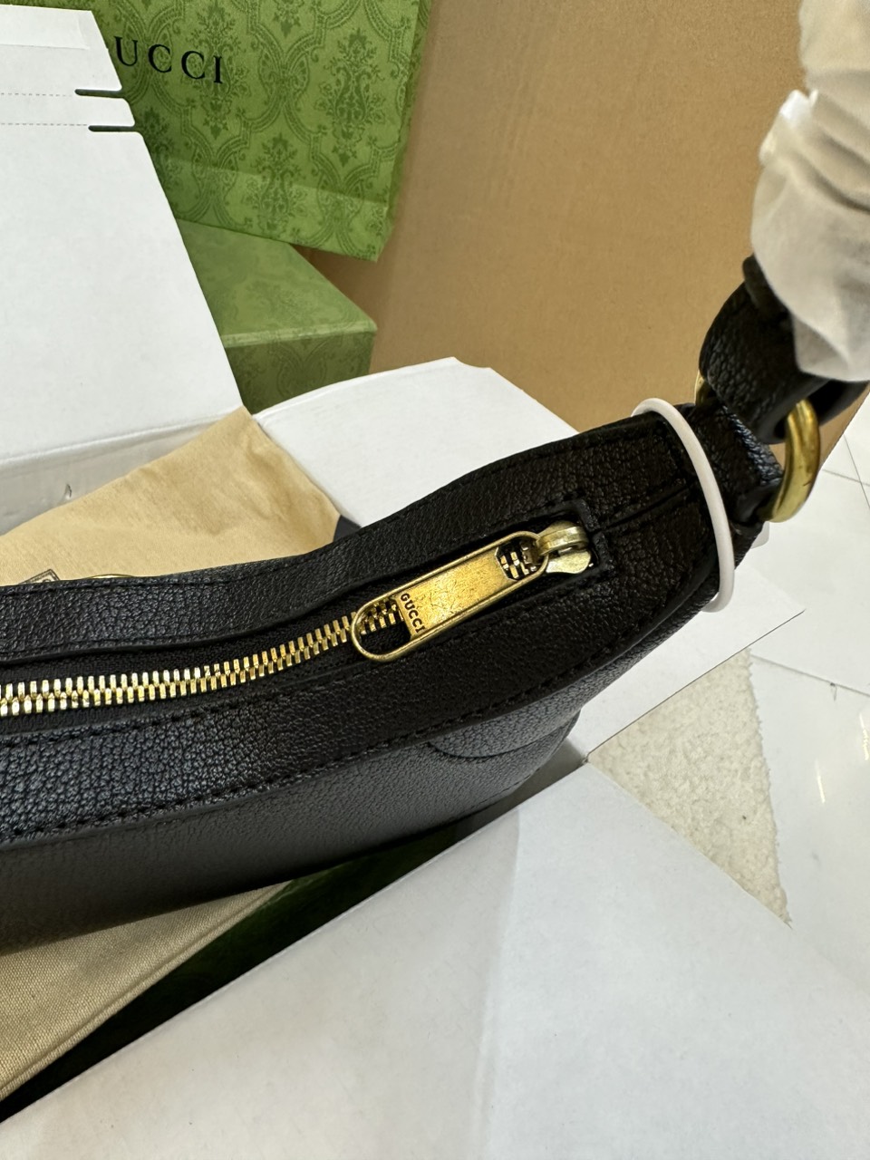 Túi Gucci Aphrodite Embellished Textured-Leather Shoulder Super Màu Đen Size 25cm