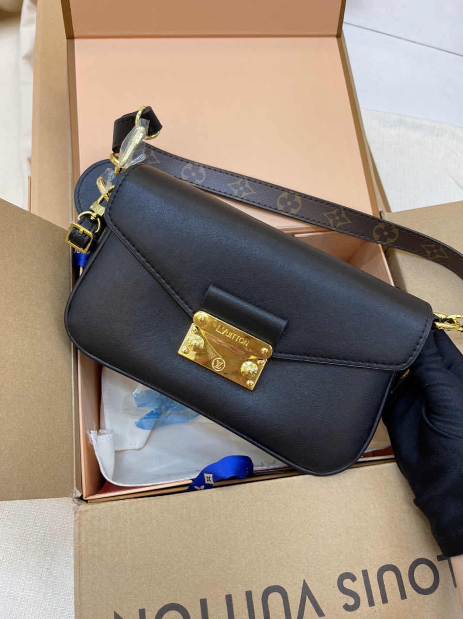 Túi xách LV Super  SWING BAG Size 23cm