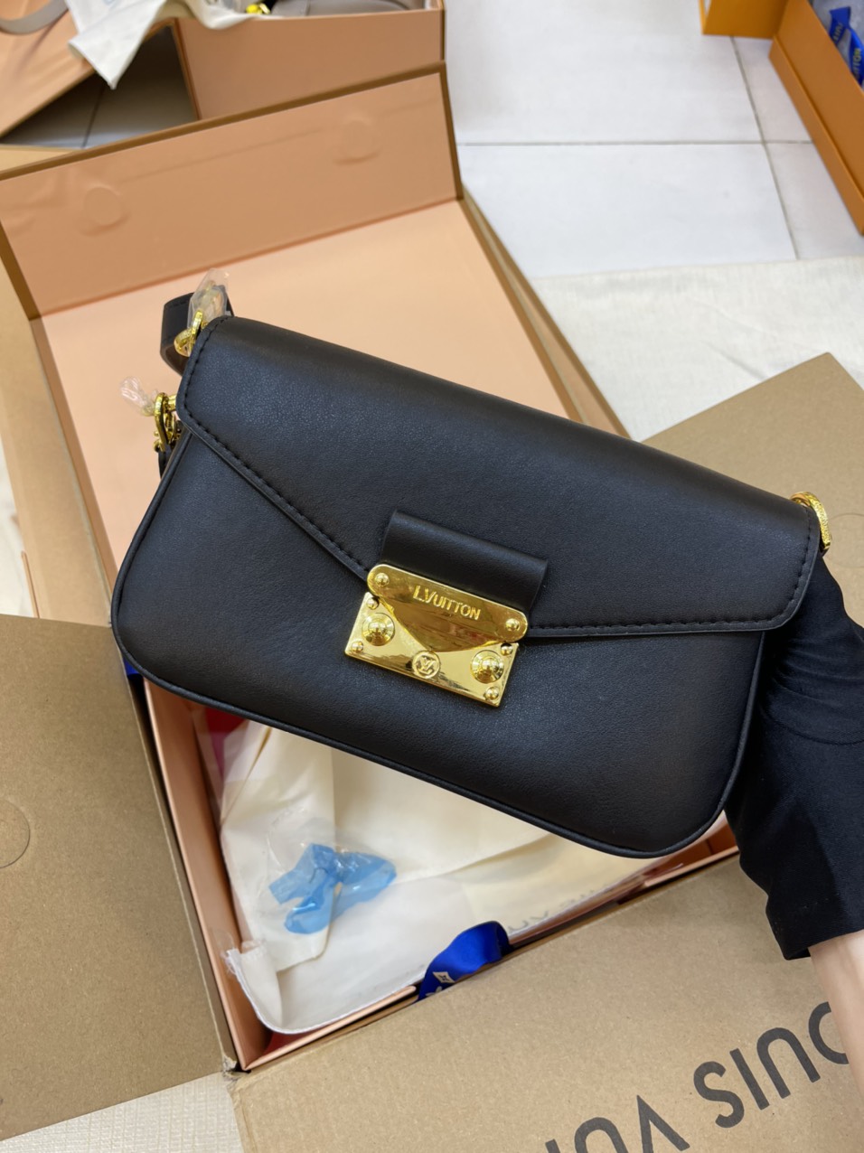 Túi xách LV Super  SWING BAG Size 23cm