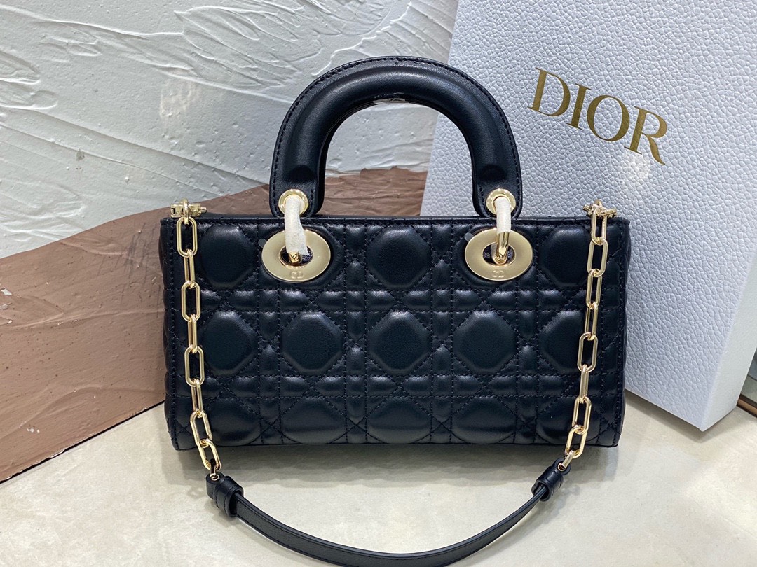 Túi Xách Dior Lady D-Joy Siêu Cấp Màu Đen Size 22cm Da Lì 0540