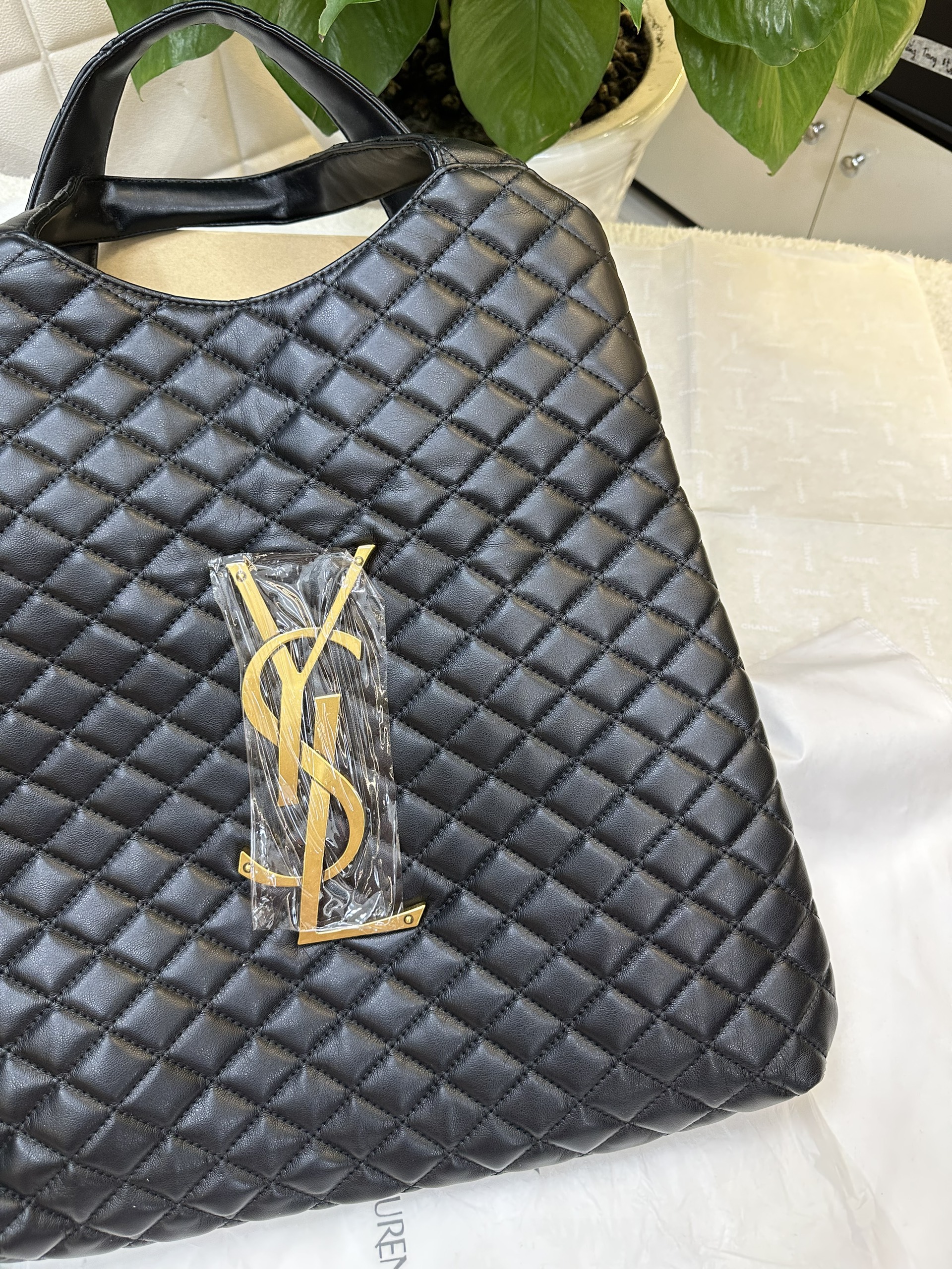 Túi YSL Icare Maxi Shopping Bag In Quilted Lambskin Super Size 34cm