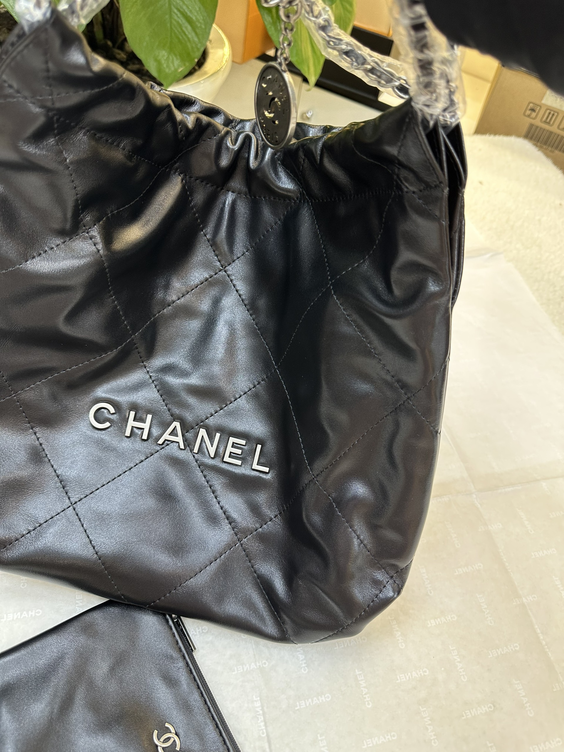 Túi Chanel 22 Hobo Super Màu Đen Size 35