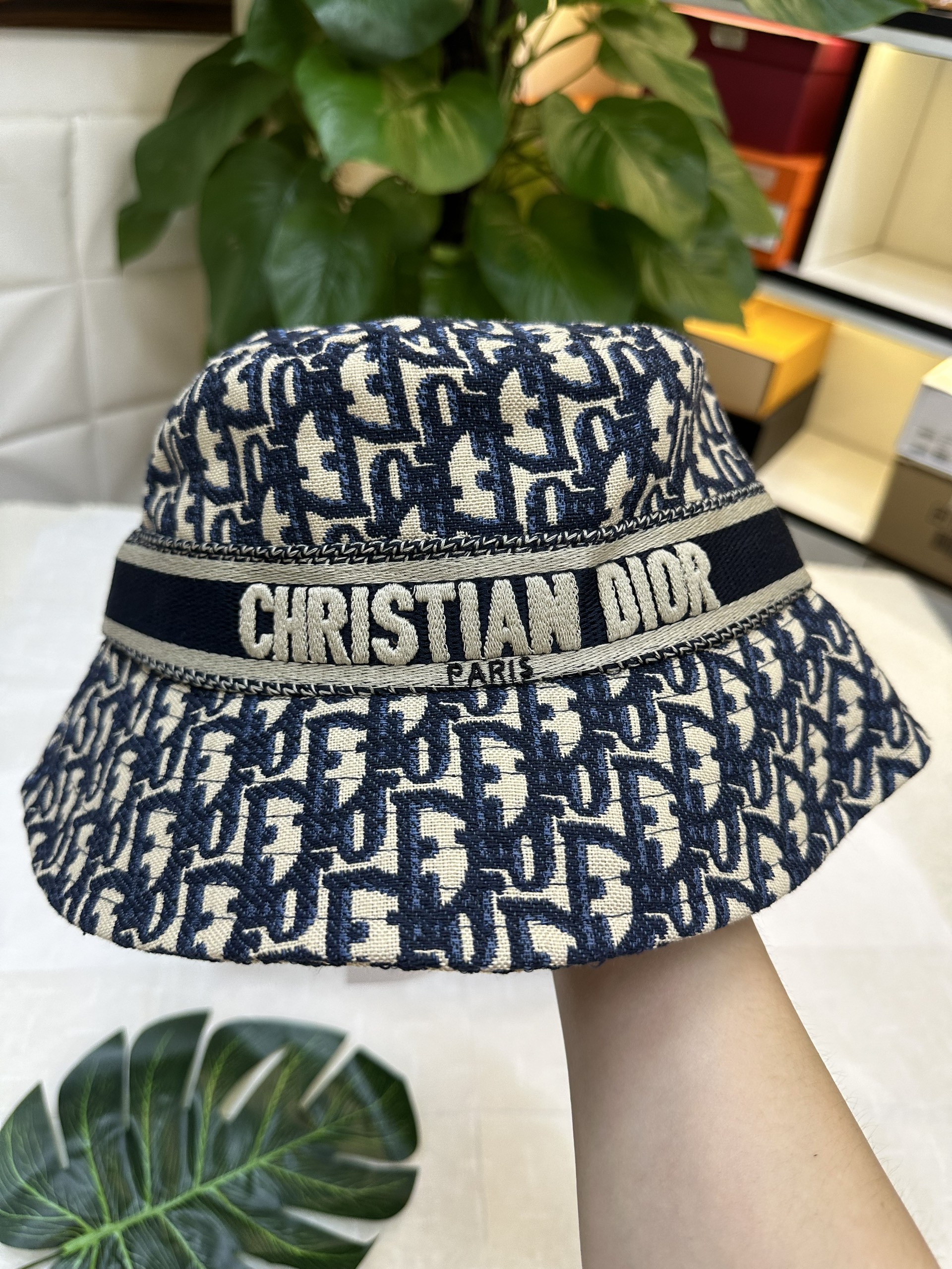 Nón Dior Oblique Small Brim Bucket Hat Siêu Cấp Màu Xanh Đen