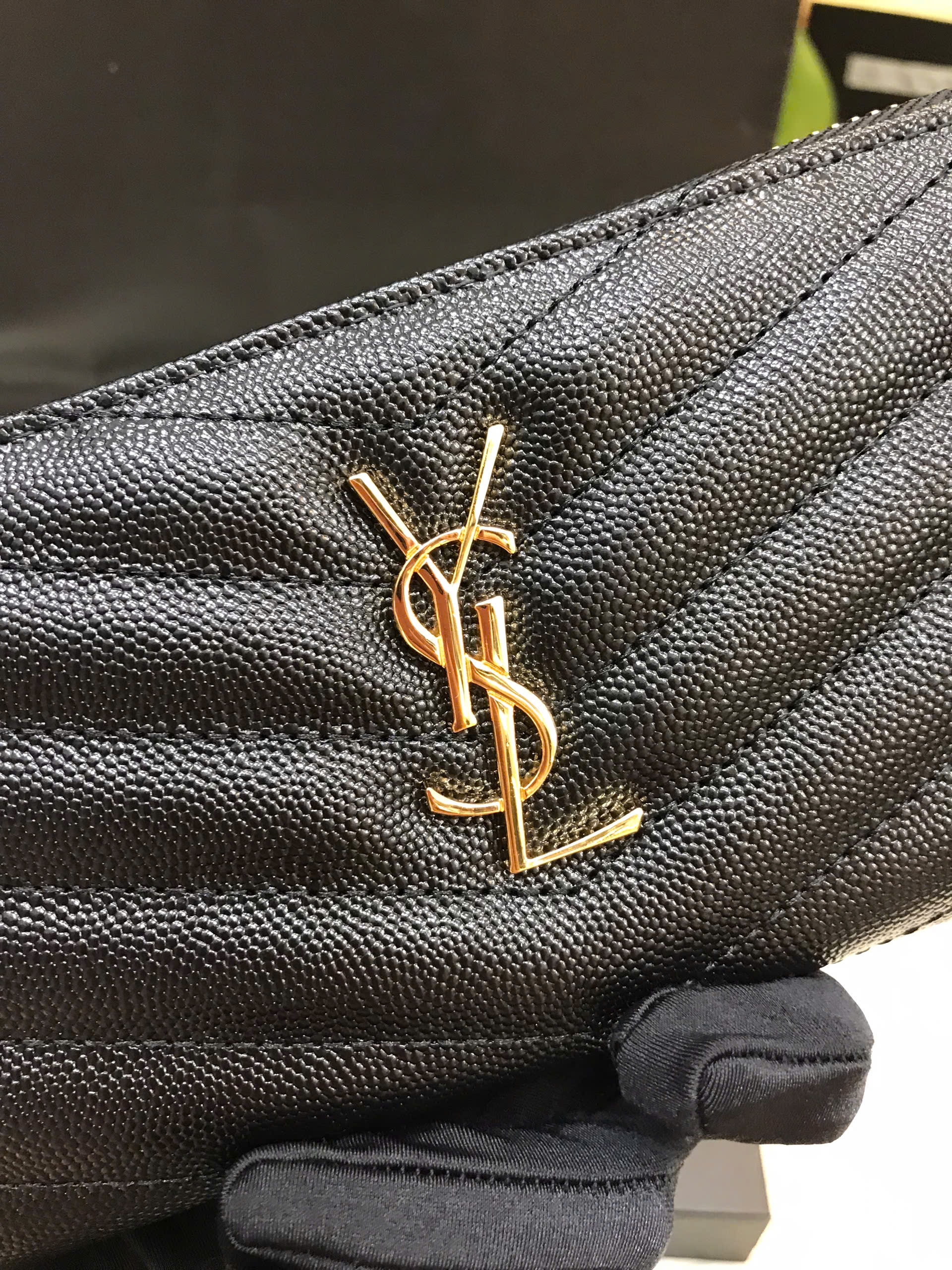 Ví YSL Cassandre Matelassé Zip Around  Wallet In Grain De Poudre Leather Super Da Hạt