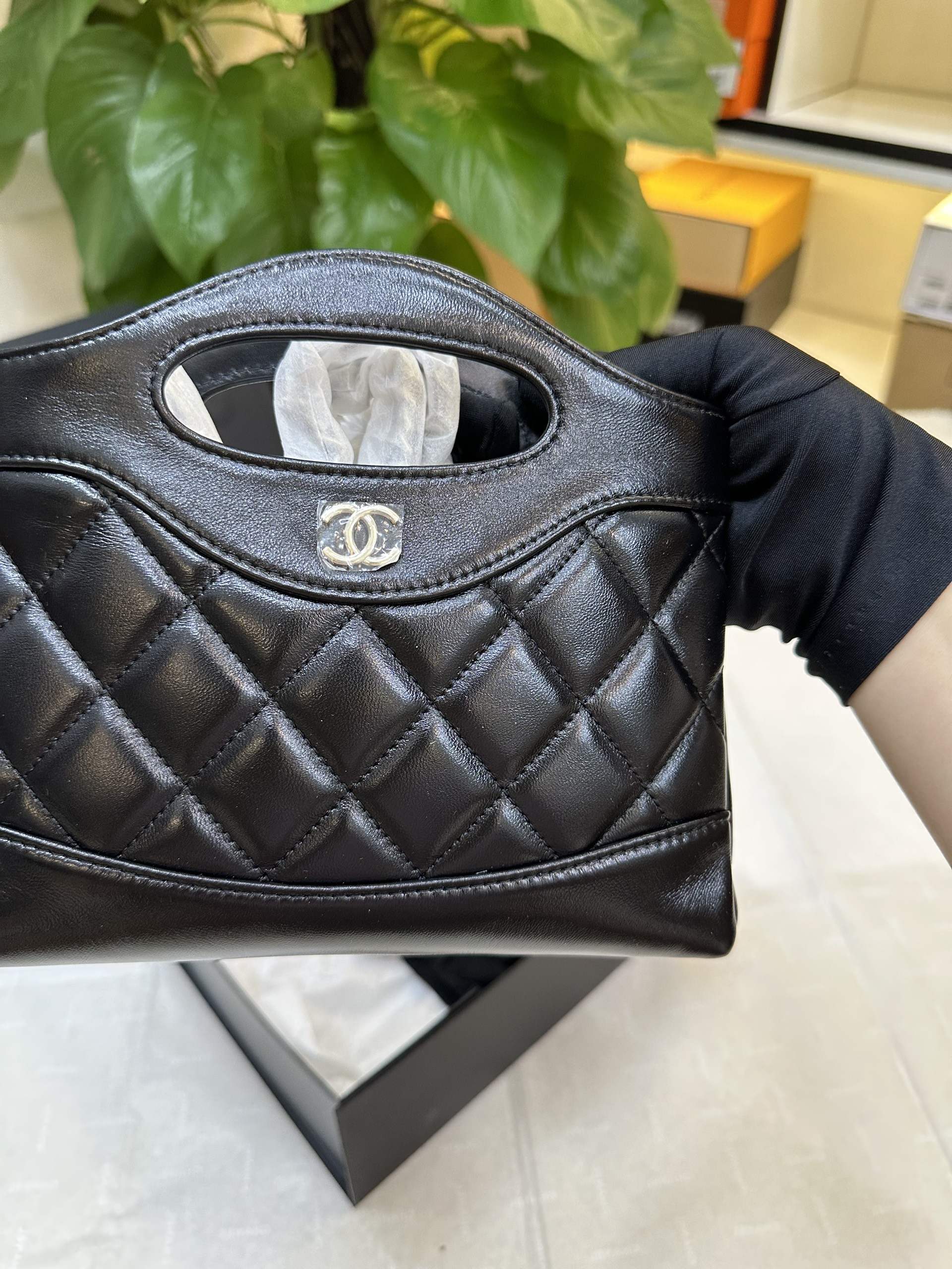 Túi Chanel 24K Kelly VIP Màu Đen Size 19cm