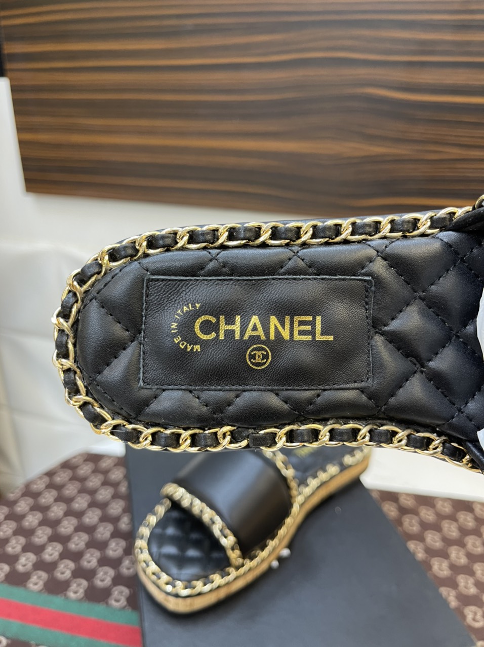 Dép Chanel Super Viền Xích Vàng Phối Da Màu Đen Full Box Size 35