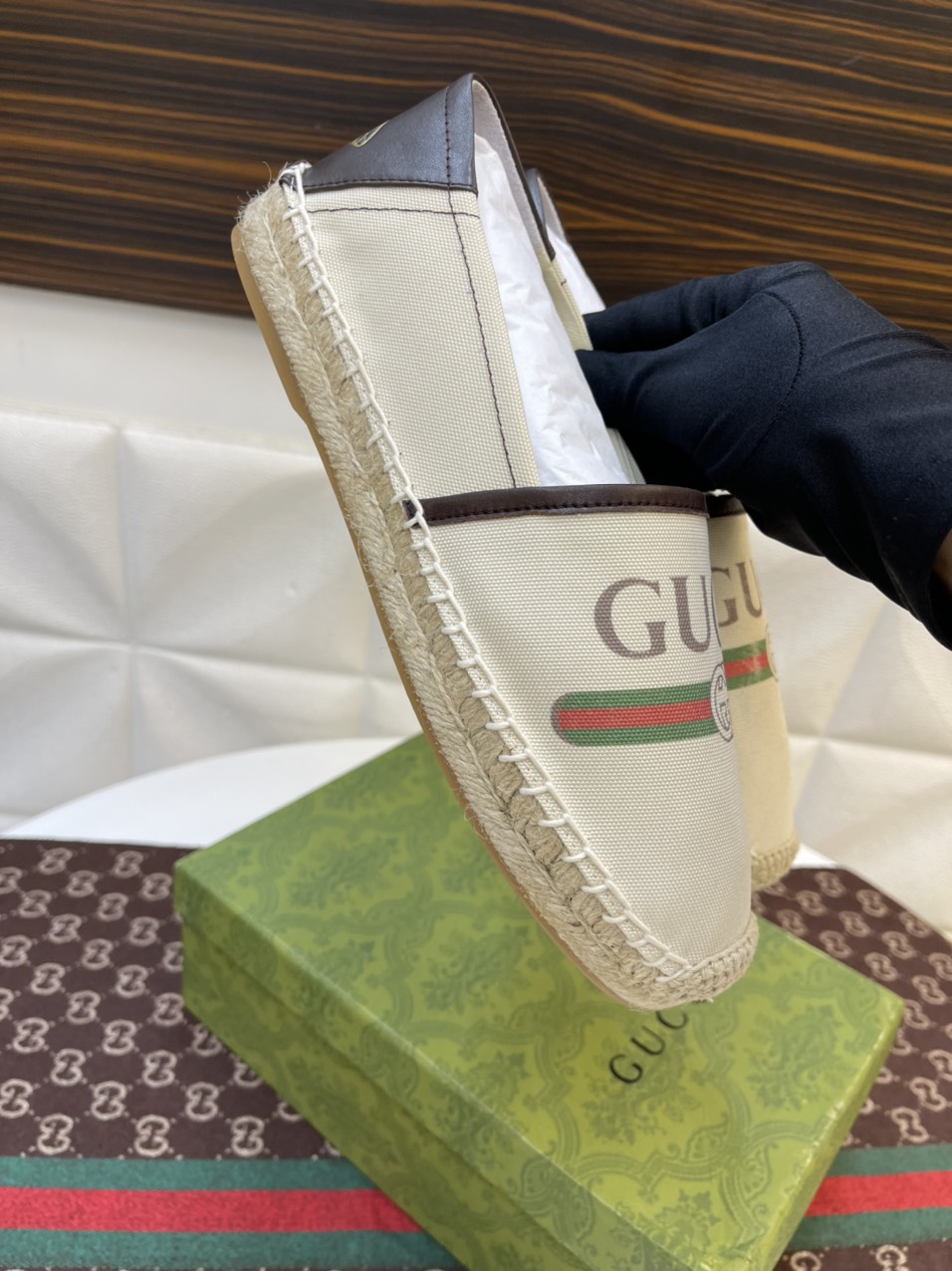 Giày Gucci  Super Màu Trắng In Logo Full Hộp Size 38
