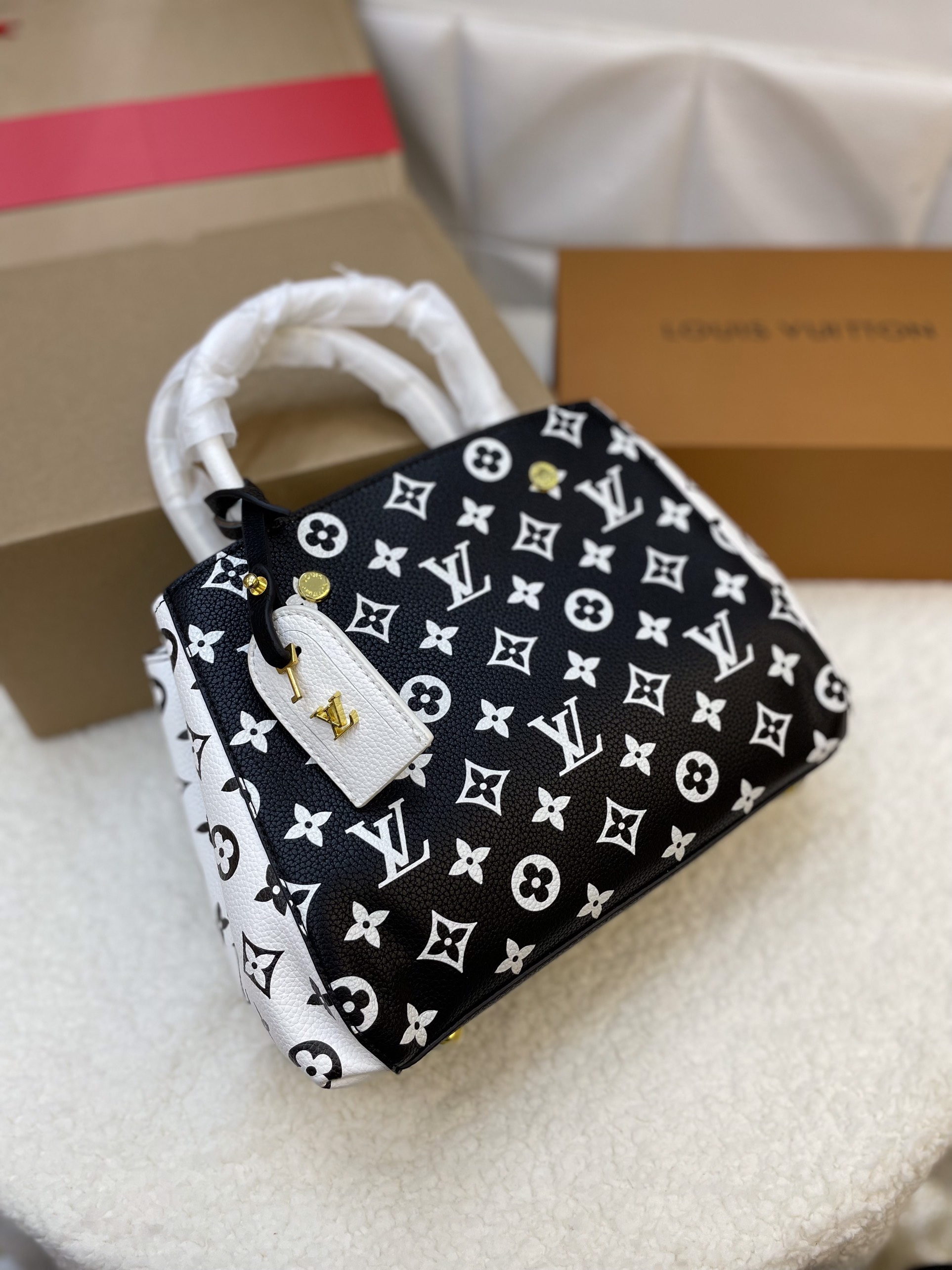 Túi Xách LV Super Louis Vuitton OnTheGo Bag Màu Đen