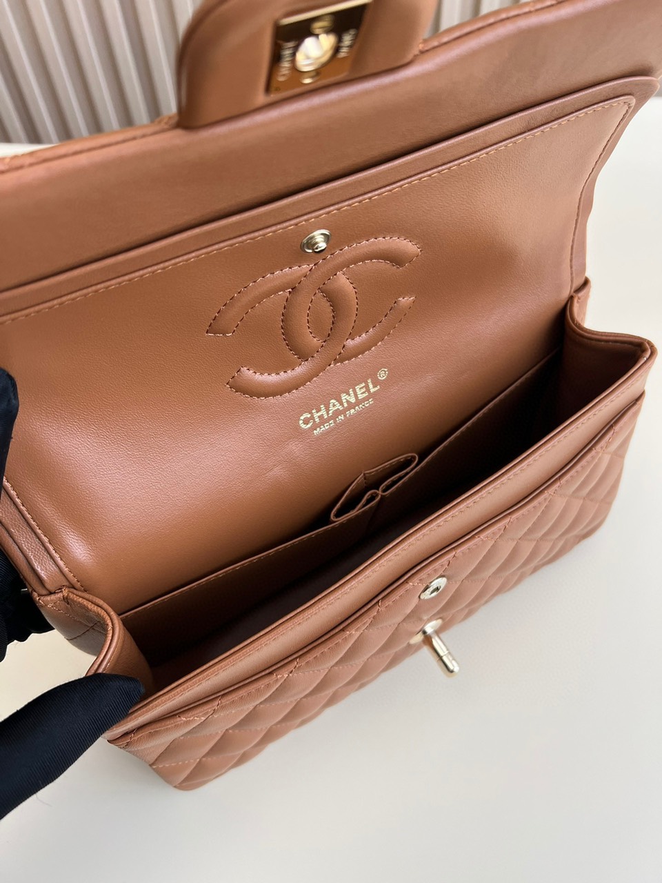 Túi Xách Chanel Siêu Cấp CF Classic Da Lì Màu Nâu Khóa Bạc Size 26cm 1112