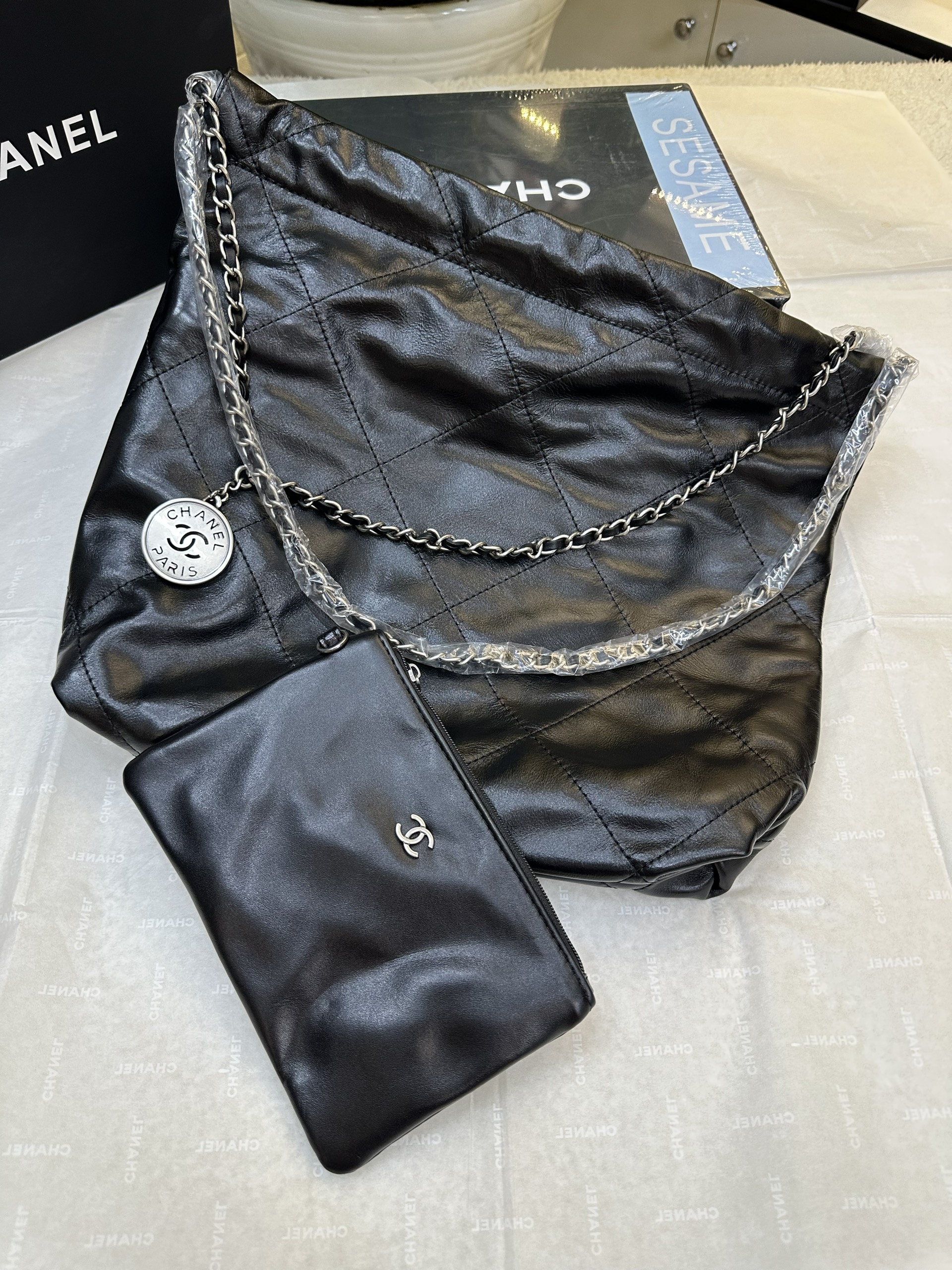 Túi Chanel 22 Hobo Super Màu Đen Size 35