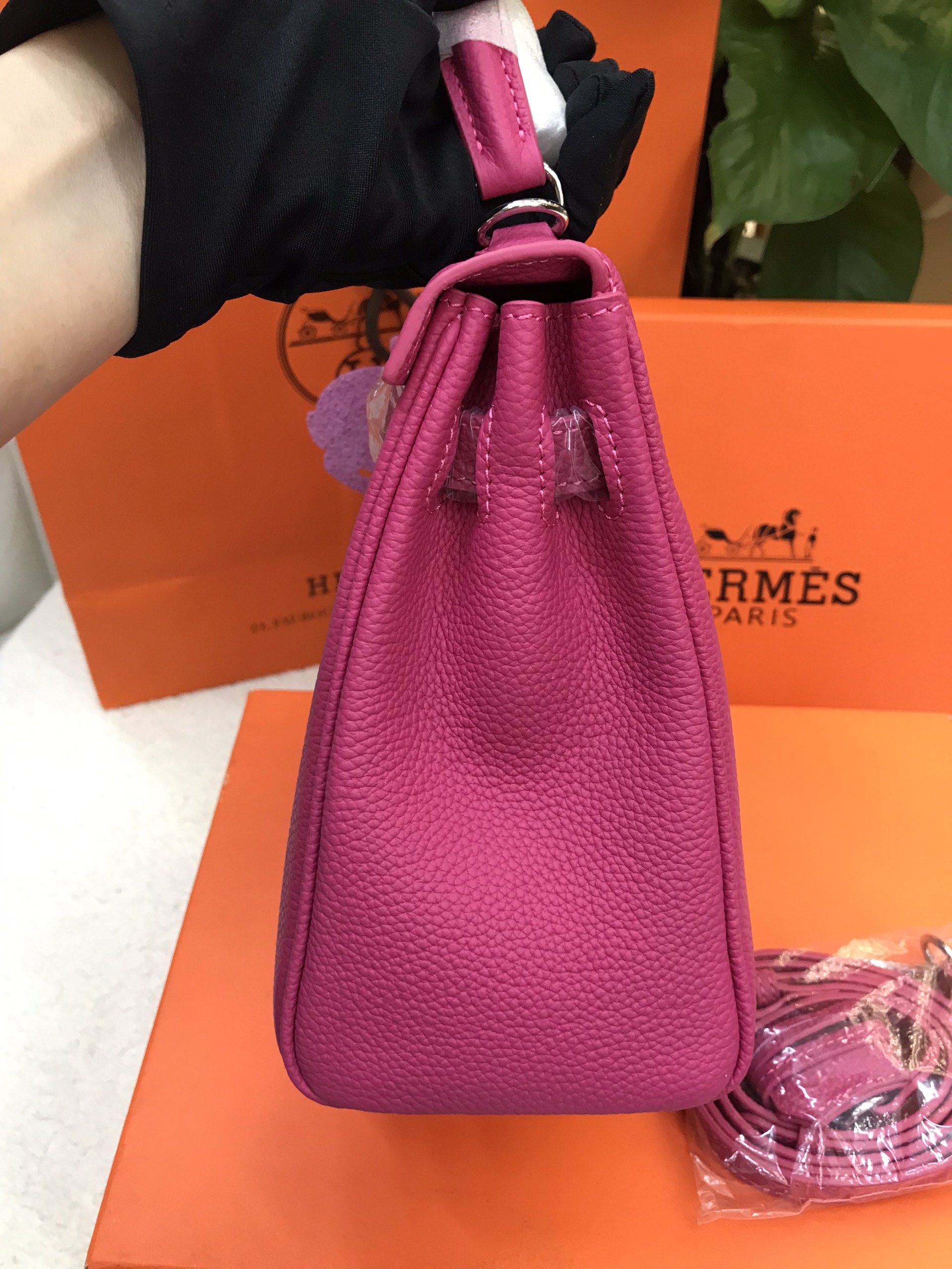 Túi Hermes Kelly 25 Da Mềm Màu Hồng Khóa Bạc Size 25cm