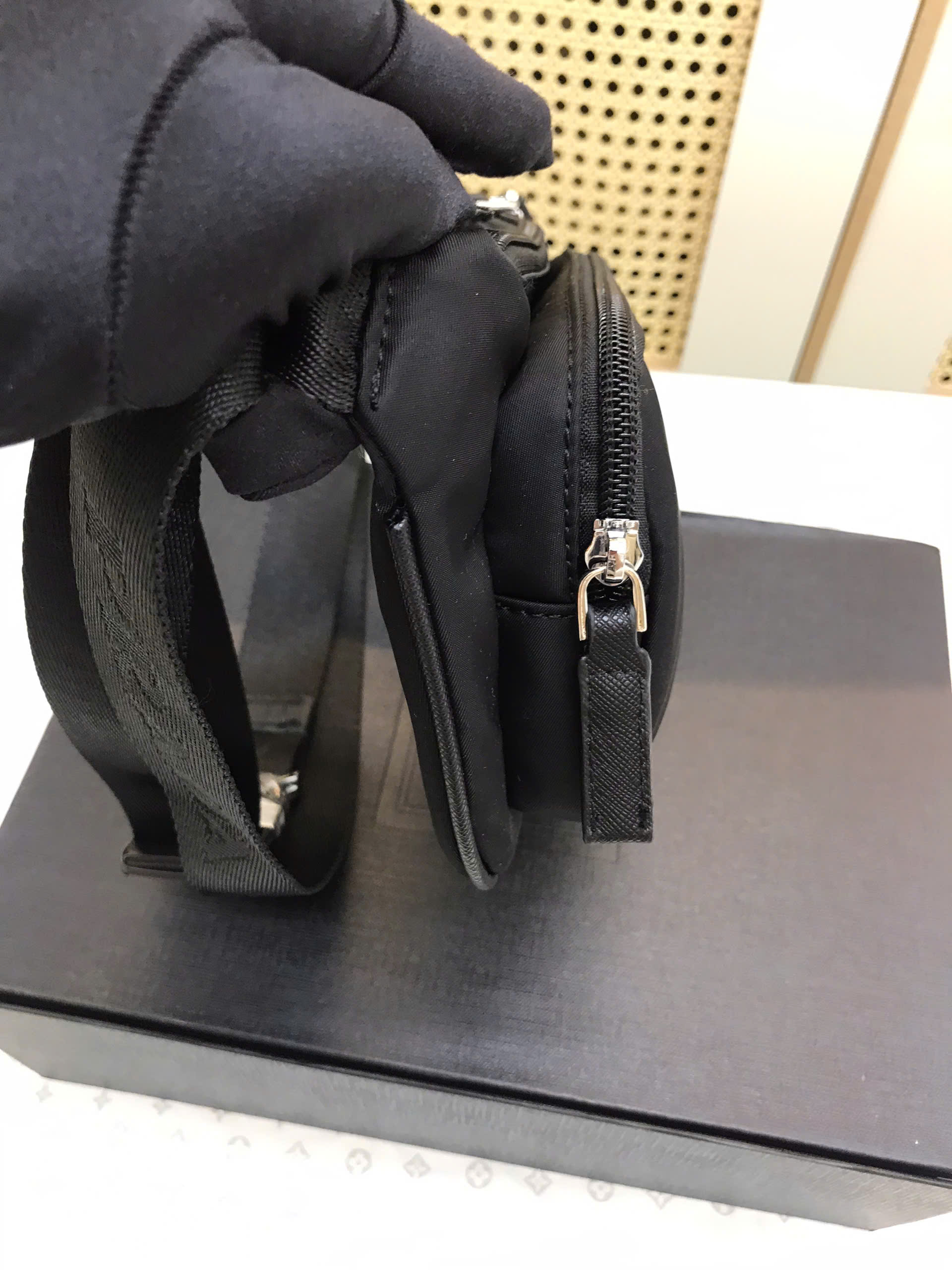 Túi Prada Black Re-Nylon Belt Bag Super Màu Đen Size 21cm