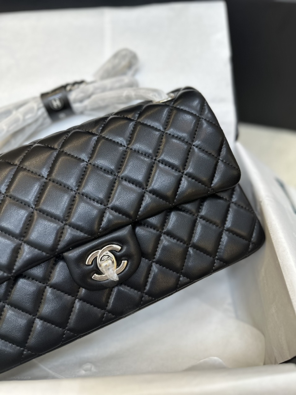 Túi Xách Chanel Classic Flap Đen Size 25cm