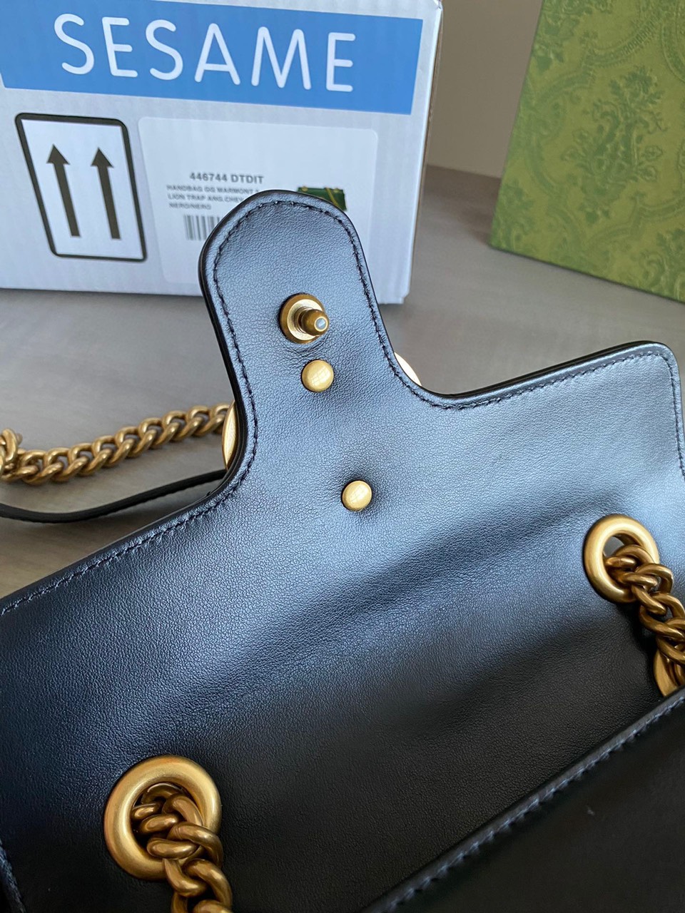 Túi Xách Gucci Marmont Siêu Cấp Gold Lock In Black Size 23cm 520534