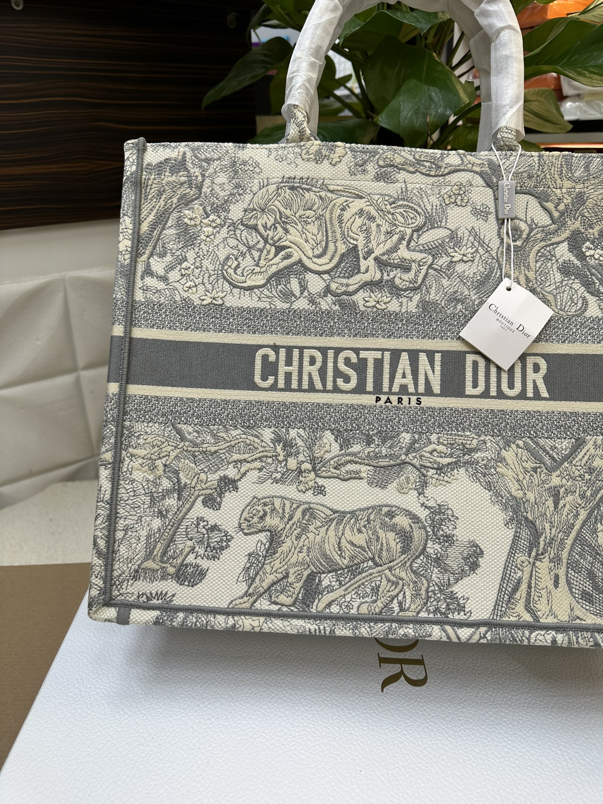 Túi Tote Dior Large Dior Book Tote Gray Toile De Jouy Embroidery Vip Size 42cm