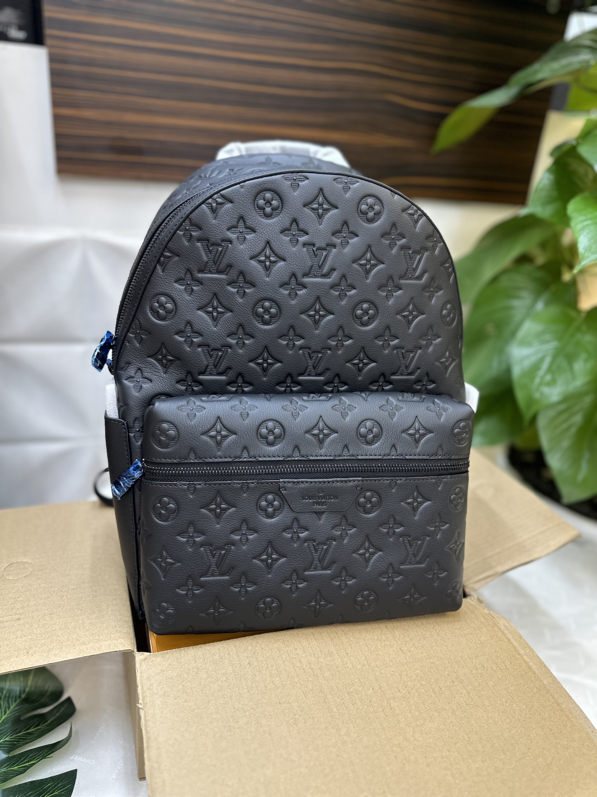 Ba Lô LV Discovery Backpack Vip Màu Đen Size 29cm M46553