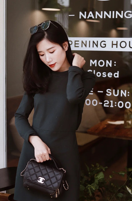 Túi Xách Chanel Super Business Affinity Màu Đen Khóa Vàng Size 25cm