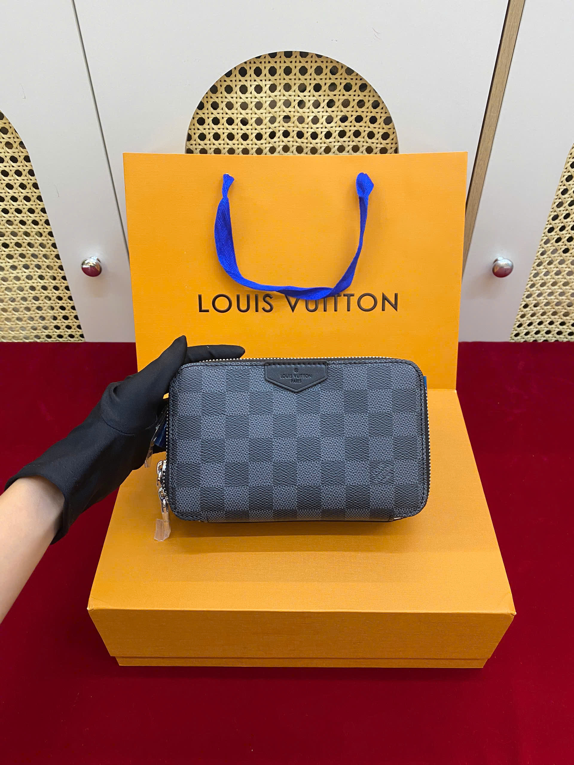 Túi LV Alpha Wearable Wallet Siêu Cấp Size 18.5cm M81260