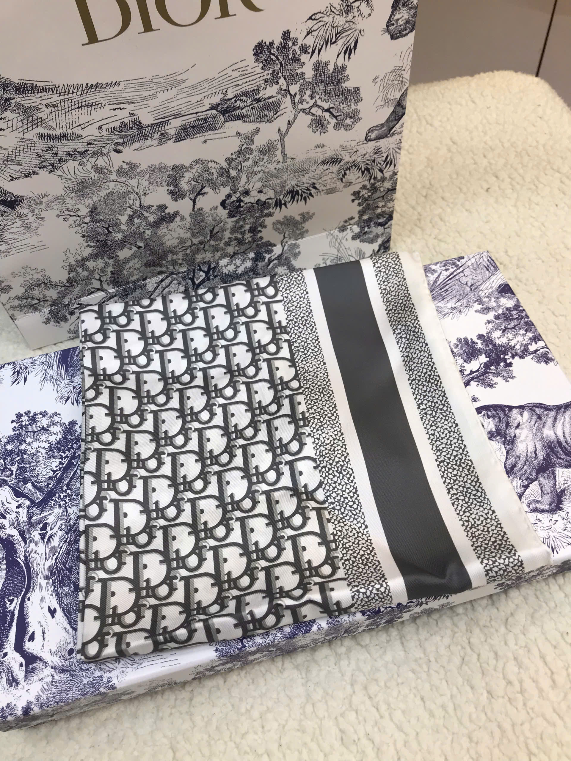 Khăn Dior Oblique Diortwin 90 Square Scarf Siêu Cấp Size 90x90