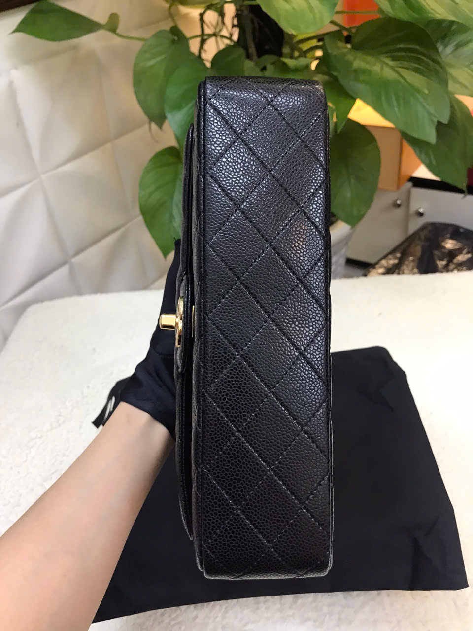 Túi Chanel Classic Flap Super Màu Đen Da Hạt Khóa Vàng Size 25cm