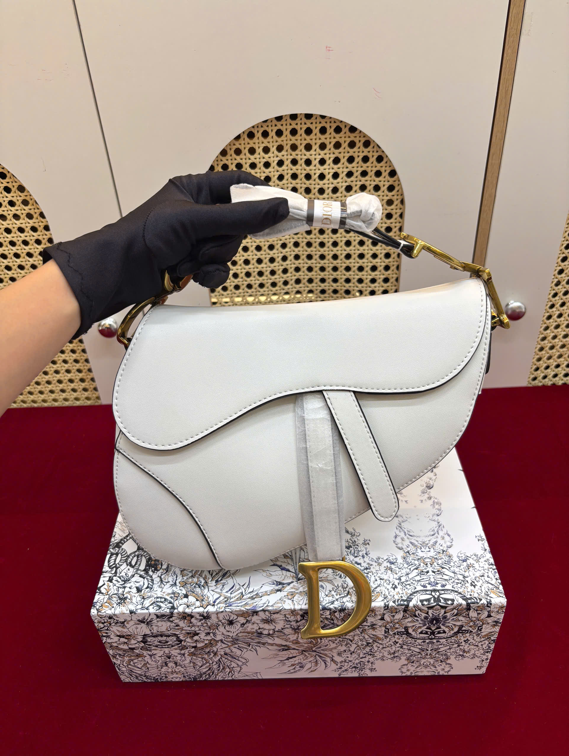 Túi Xách Dior Saddle Bag With Strap Super Màu Trắng Size 25.5cm