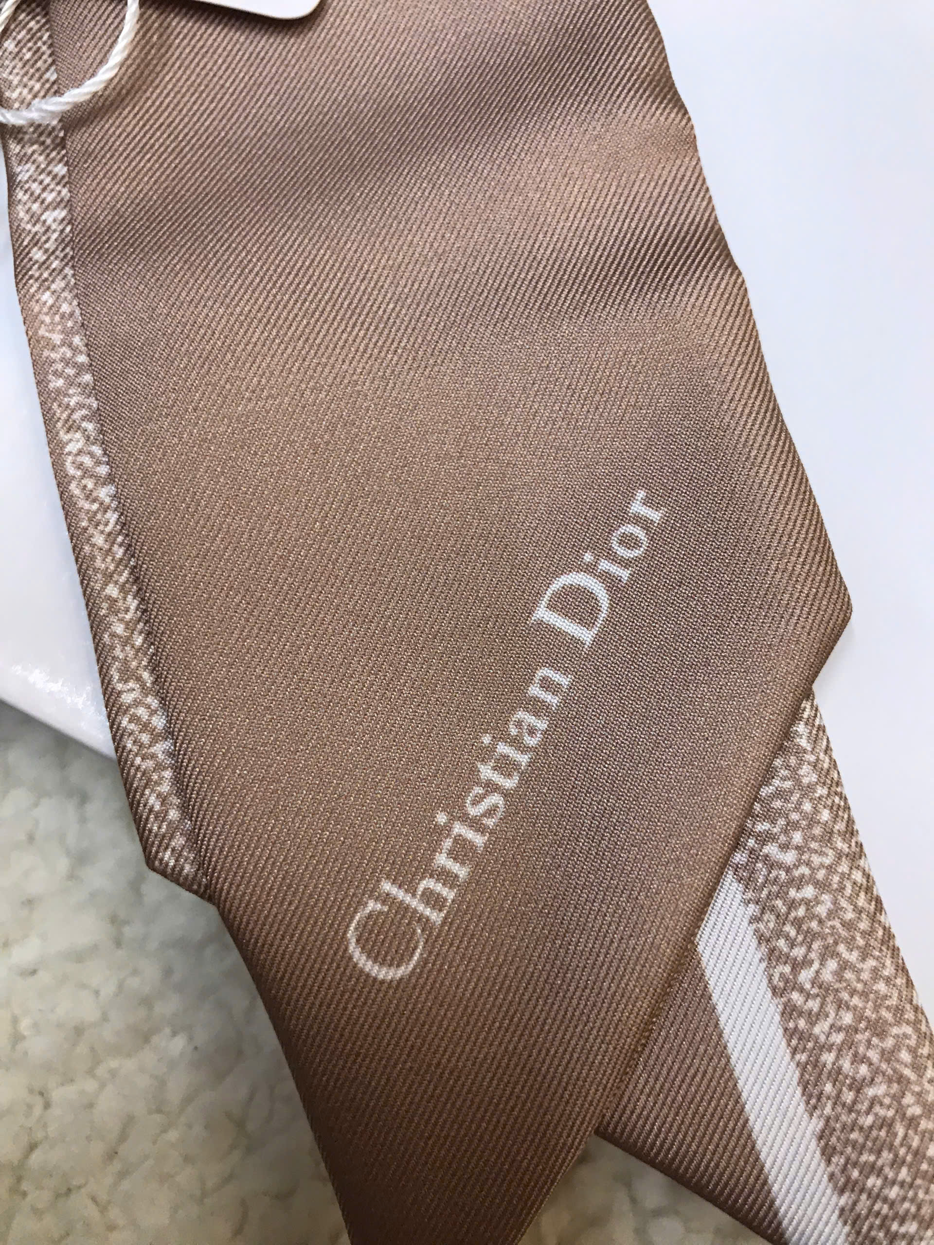 Khăn Dior Oblique Mitzah Scarf Màu Hồng Size 6 x 105cm