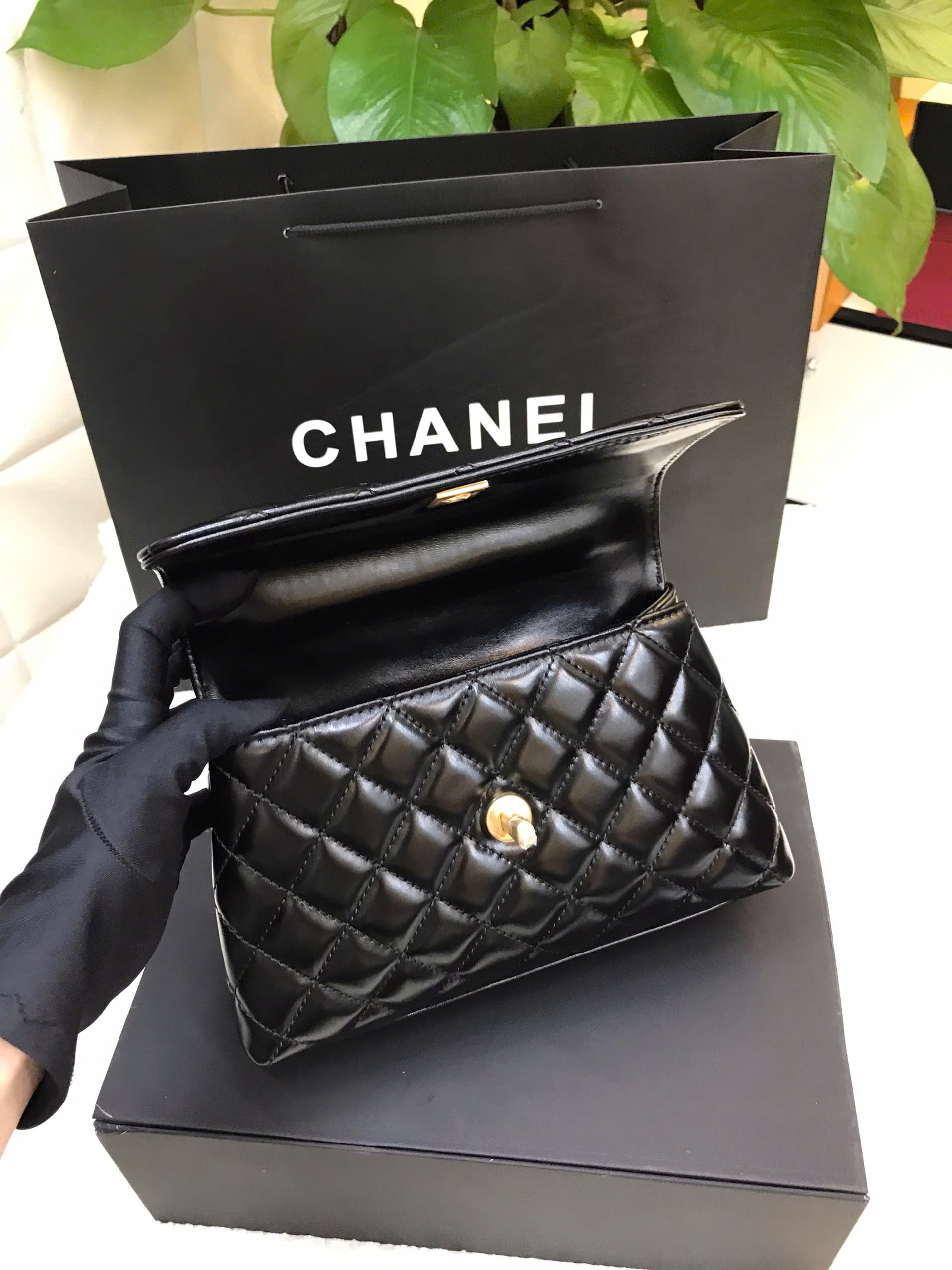 Túi Chanel CoCo Small Vip Màu Đen Da Lì Size 29cm