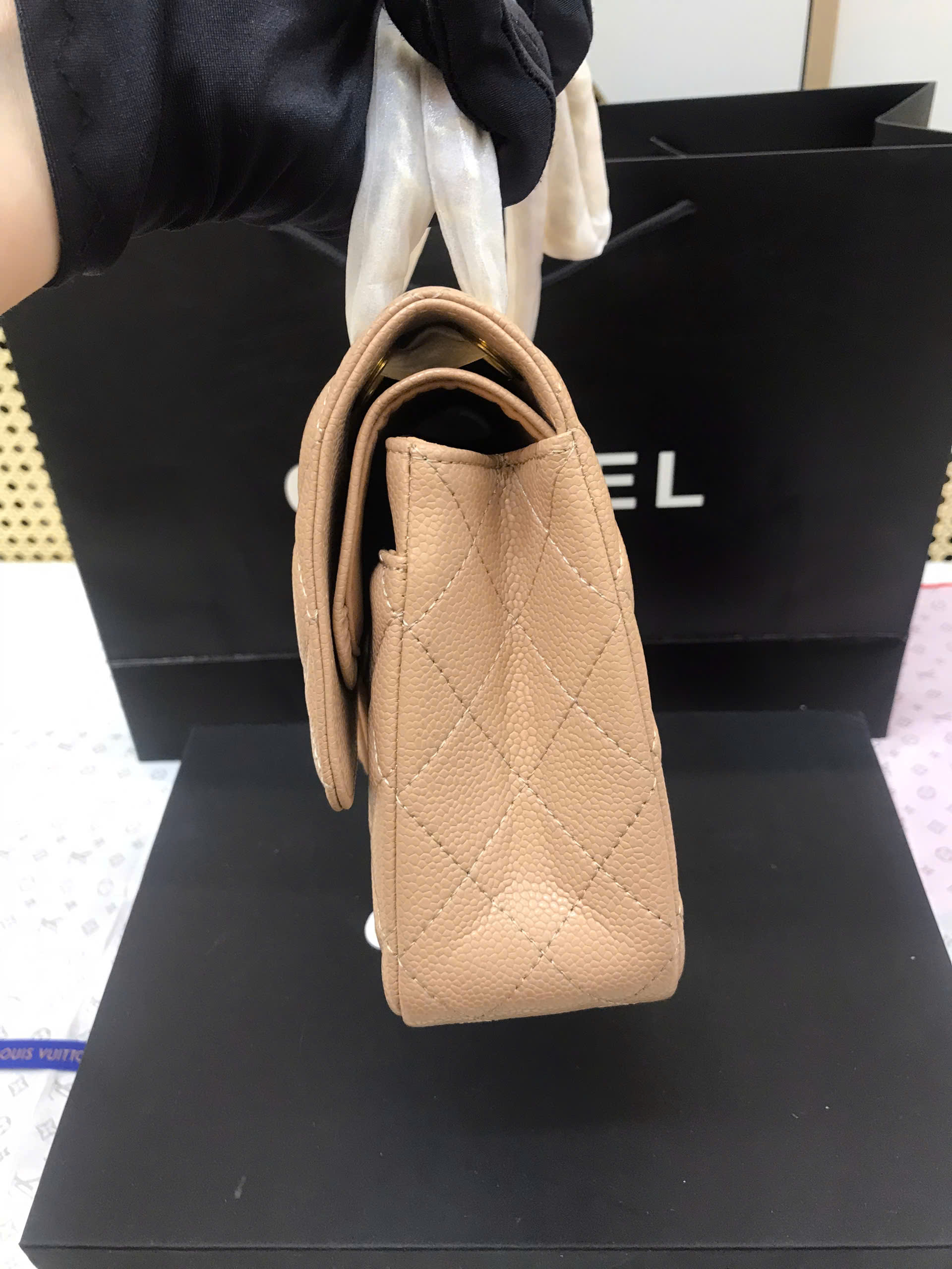 Túi Chanel Classic Flap Super Màu Be Da Hạt Khoá Vàng Size 25.5cm