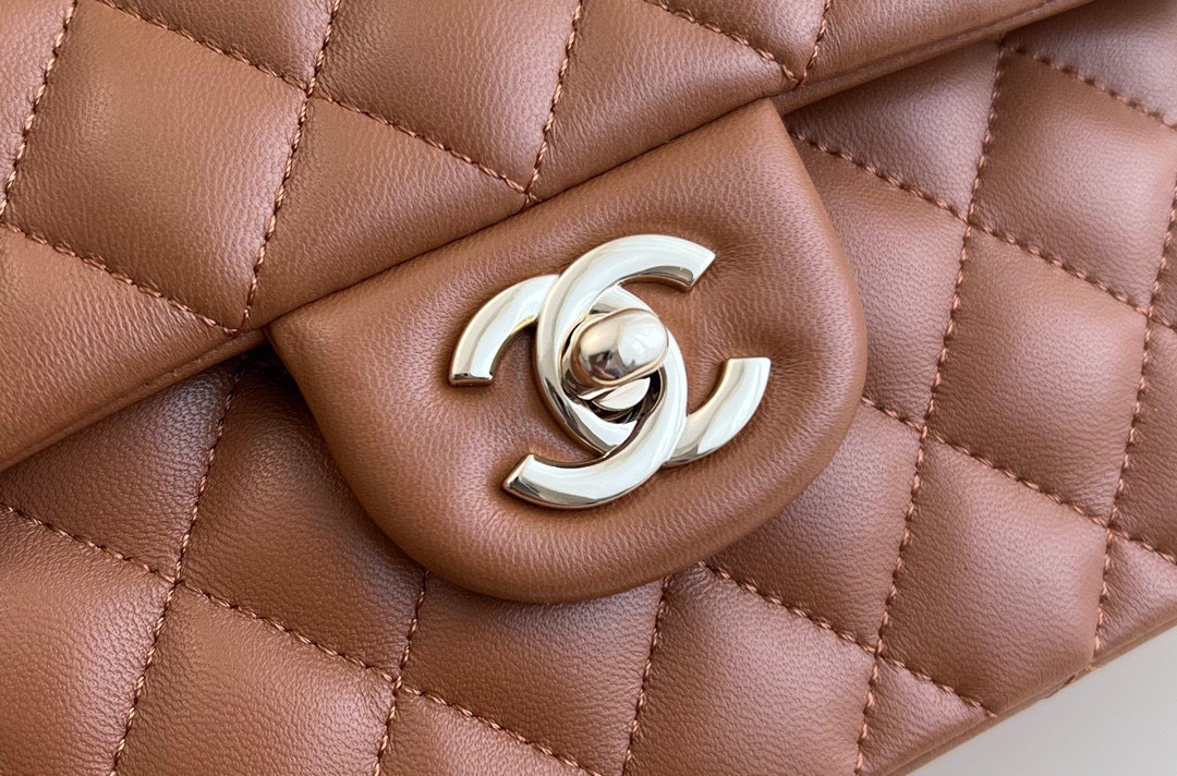 Túi Xách Chanel Siêu Cấp CF Classic Da Lì Màu Nâu Khóa Bạc Size 26cm 1112