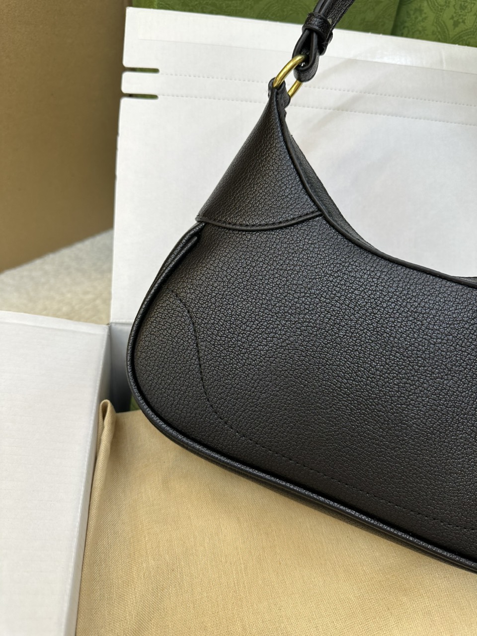 Túi Gucci Aphrodite Embellished Textured-Leather Shoulder Super Màu Đen Size 25cm