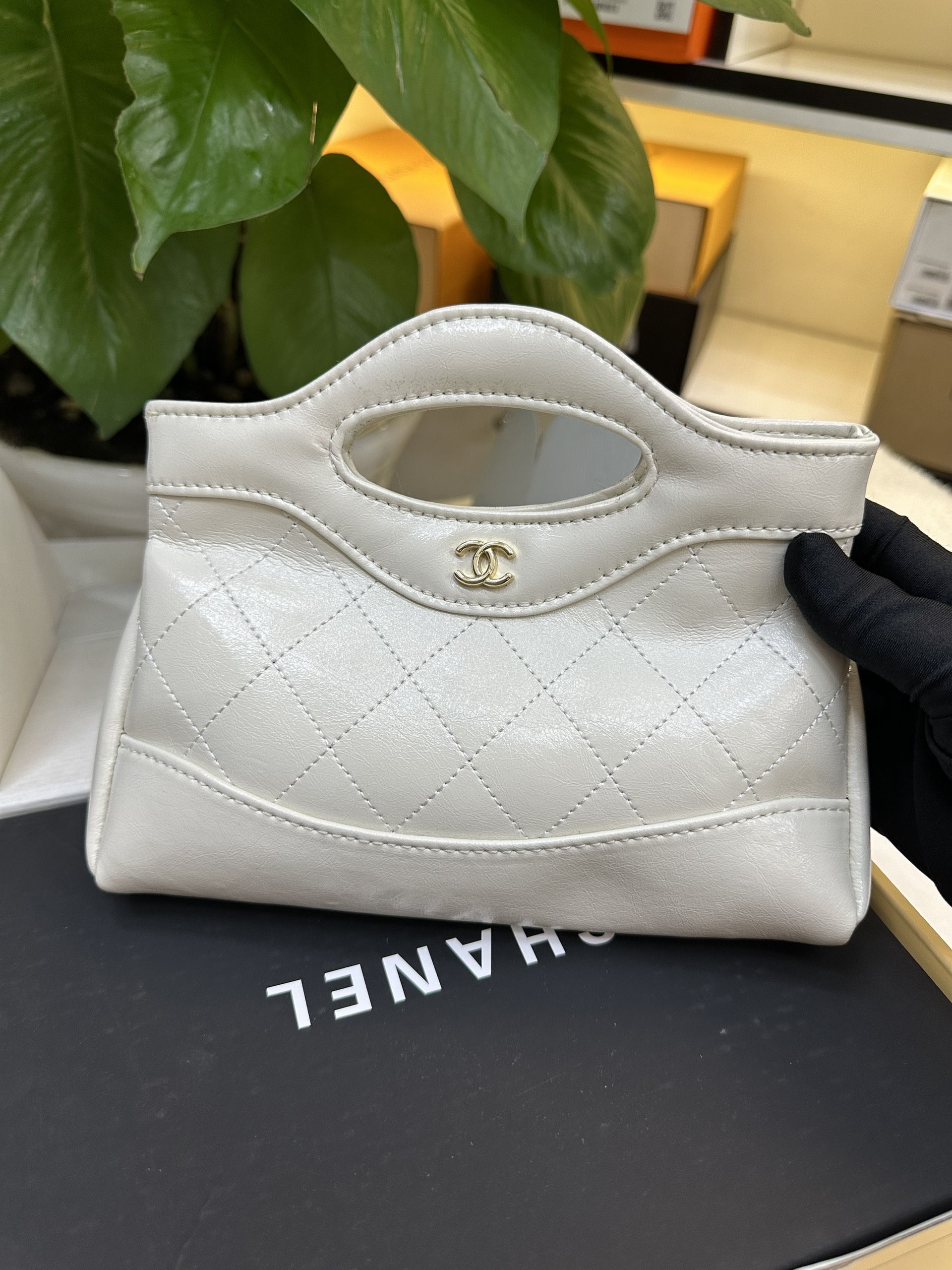 Túi Chanel 24C 31 Mini Nano Bag Super Màu Trắng Size 21cm