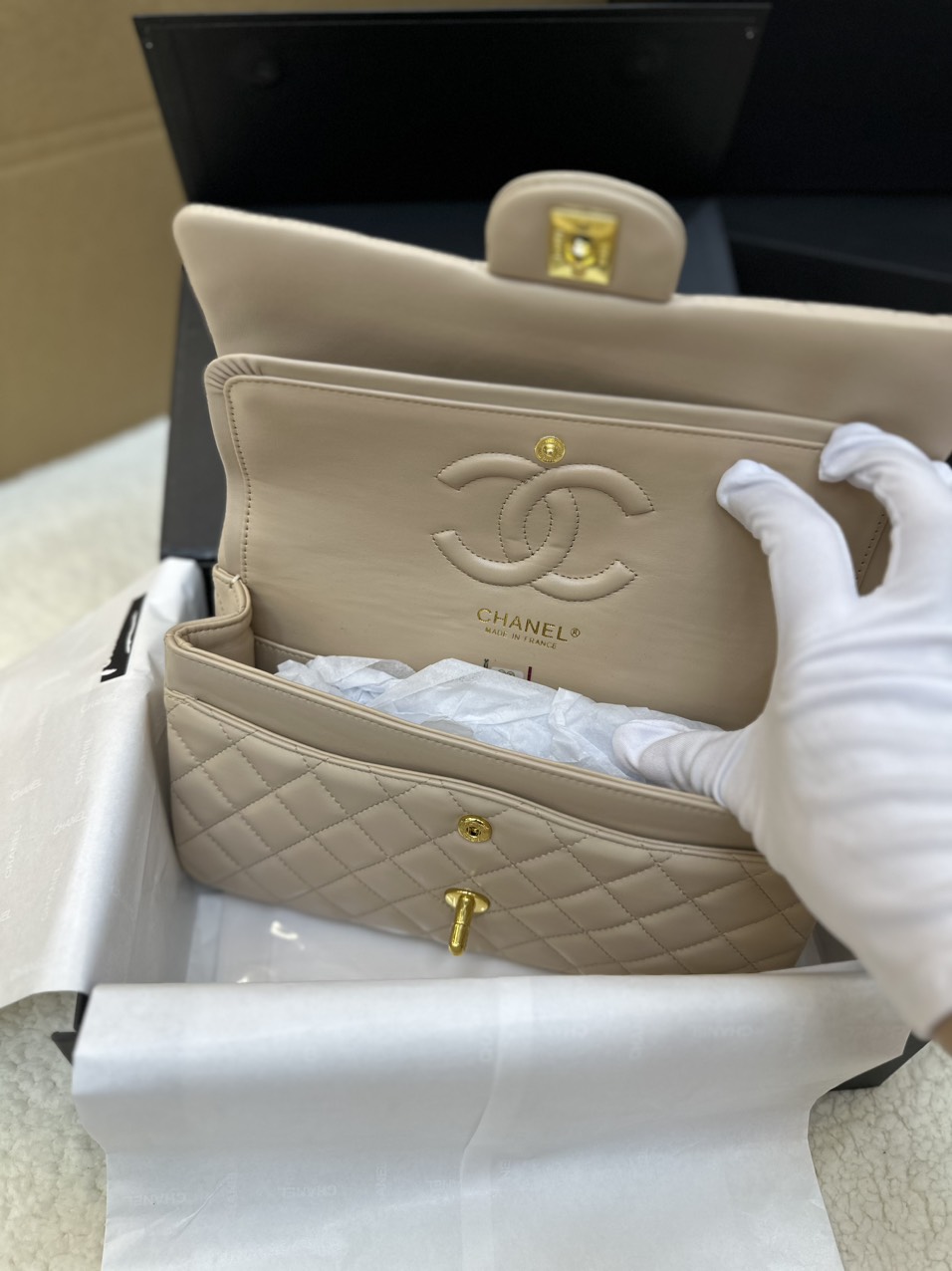 Túi Xách Chanel Classic Flap Màu Trắng Kem Size 25cm