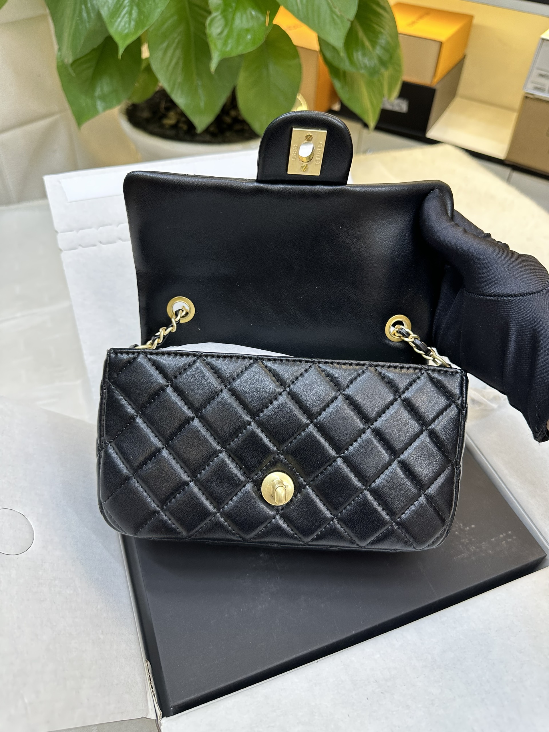 Túi Chanel Square Pearl Crush Super Màu Đen Size 20cm