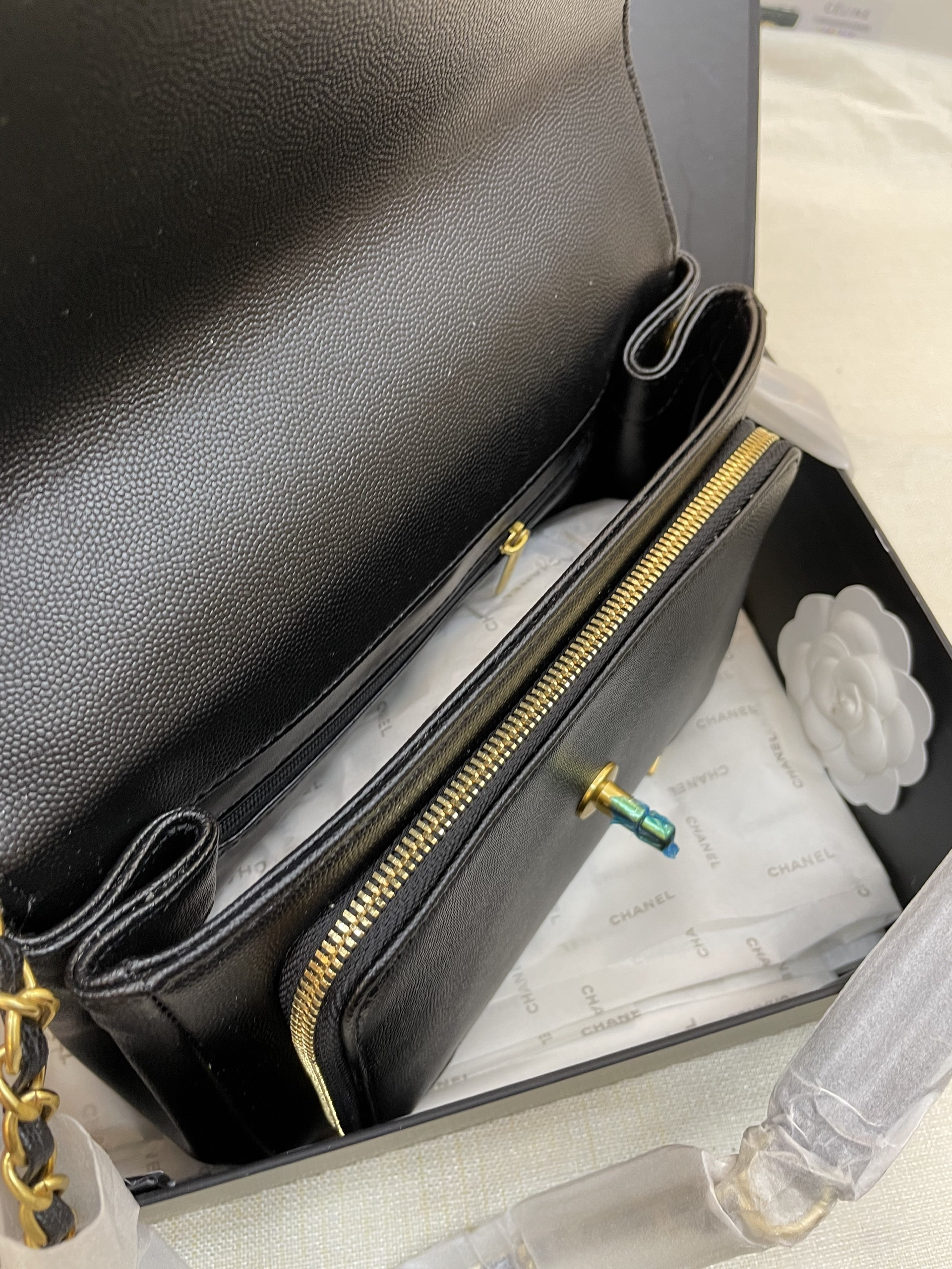 Túi Xách Chanel Super Business Affinity Màu Đen Khóa Vàng Size 25cm