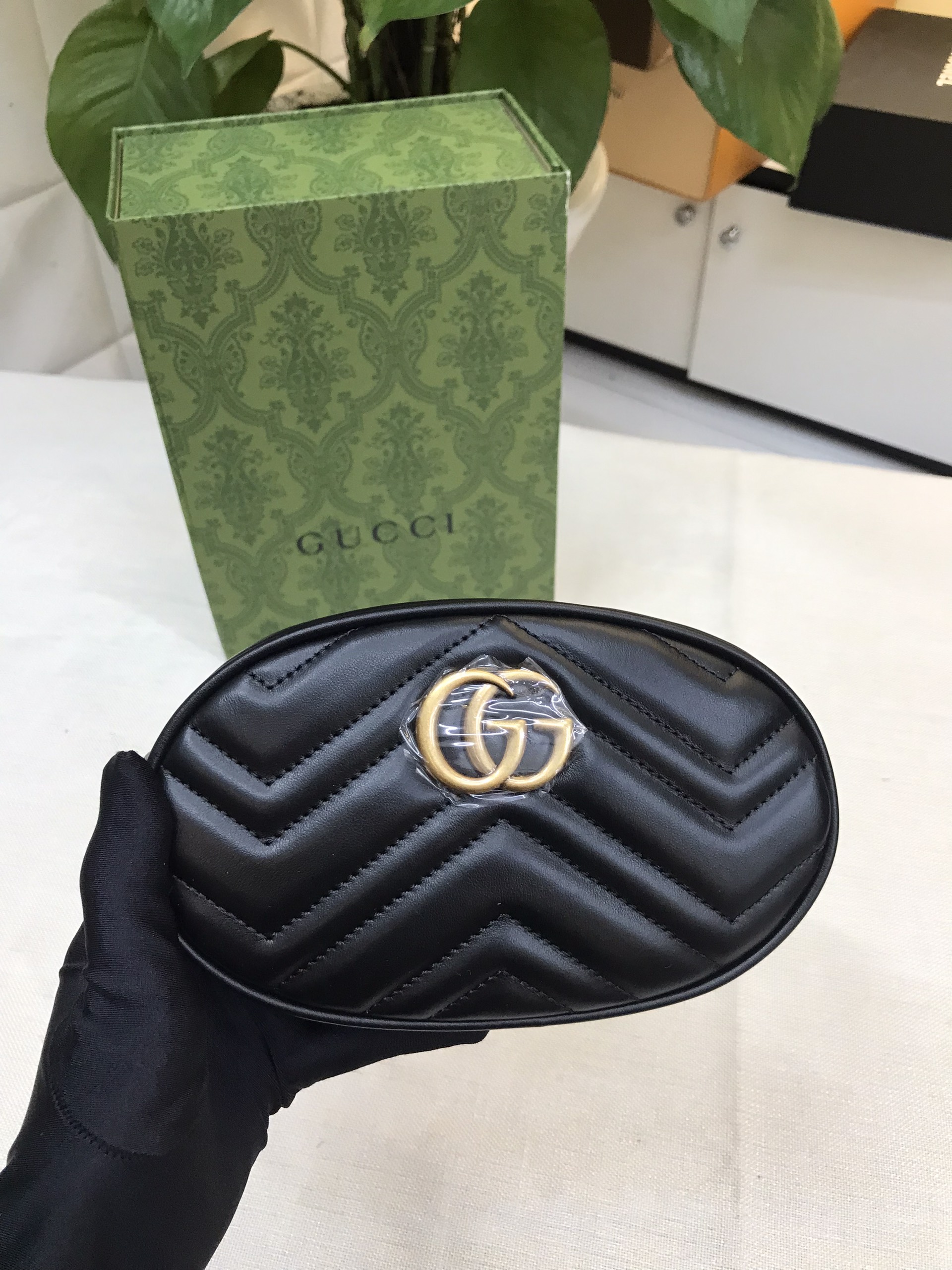 Túi Gucci Logo Detail Chevron Quilted Leather Belt Bag Siêu Cấp Size 18cm