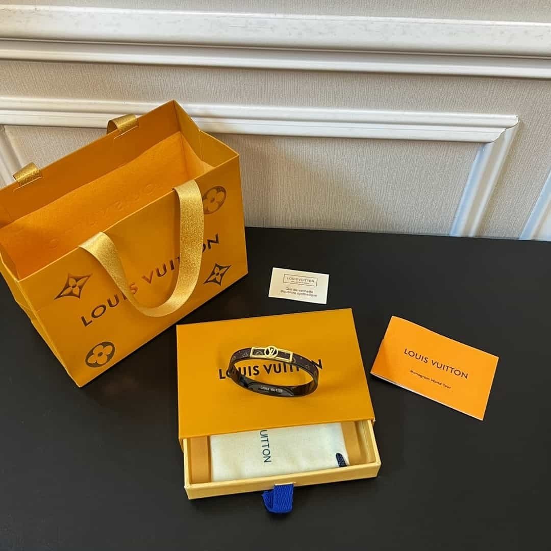 Vòng Tay Louis Vuitton Da Nâu Siêu Cấp Logo Vàng Full Box