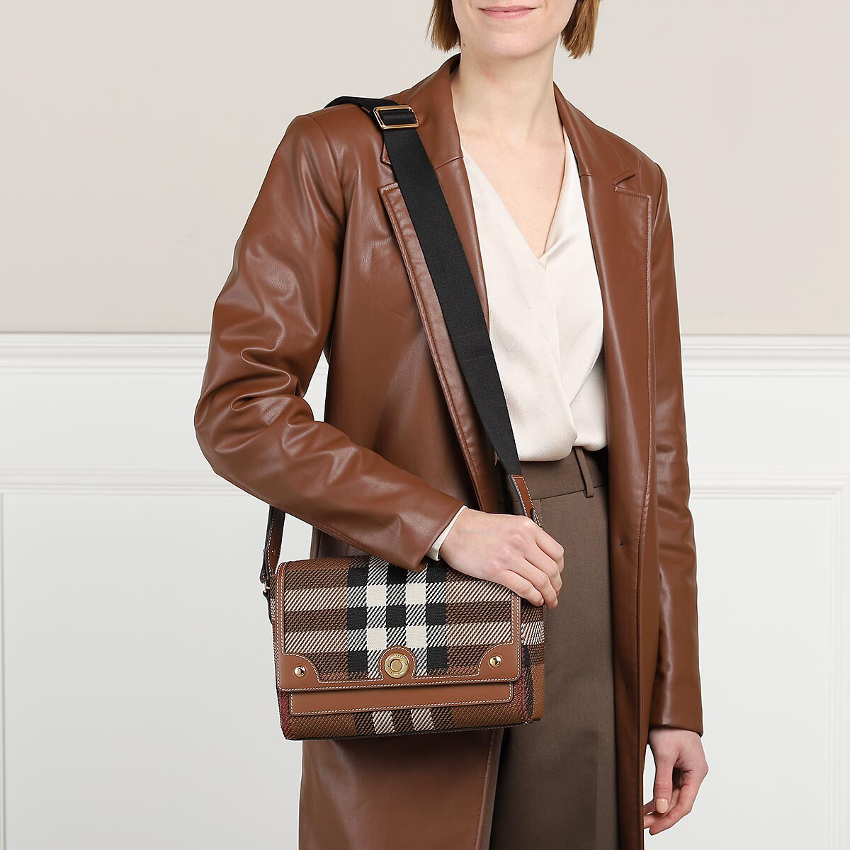 Túi Xách Burberry Siêu Cấp Large Check and Leather Note Bag Size 25 x 8.5 x 18cm